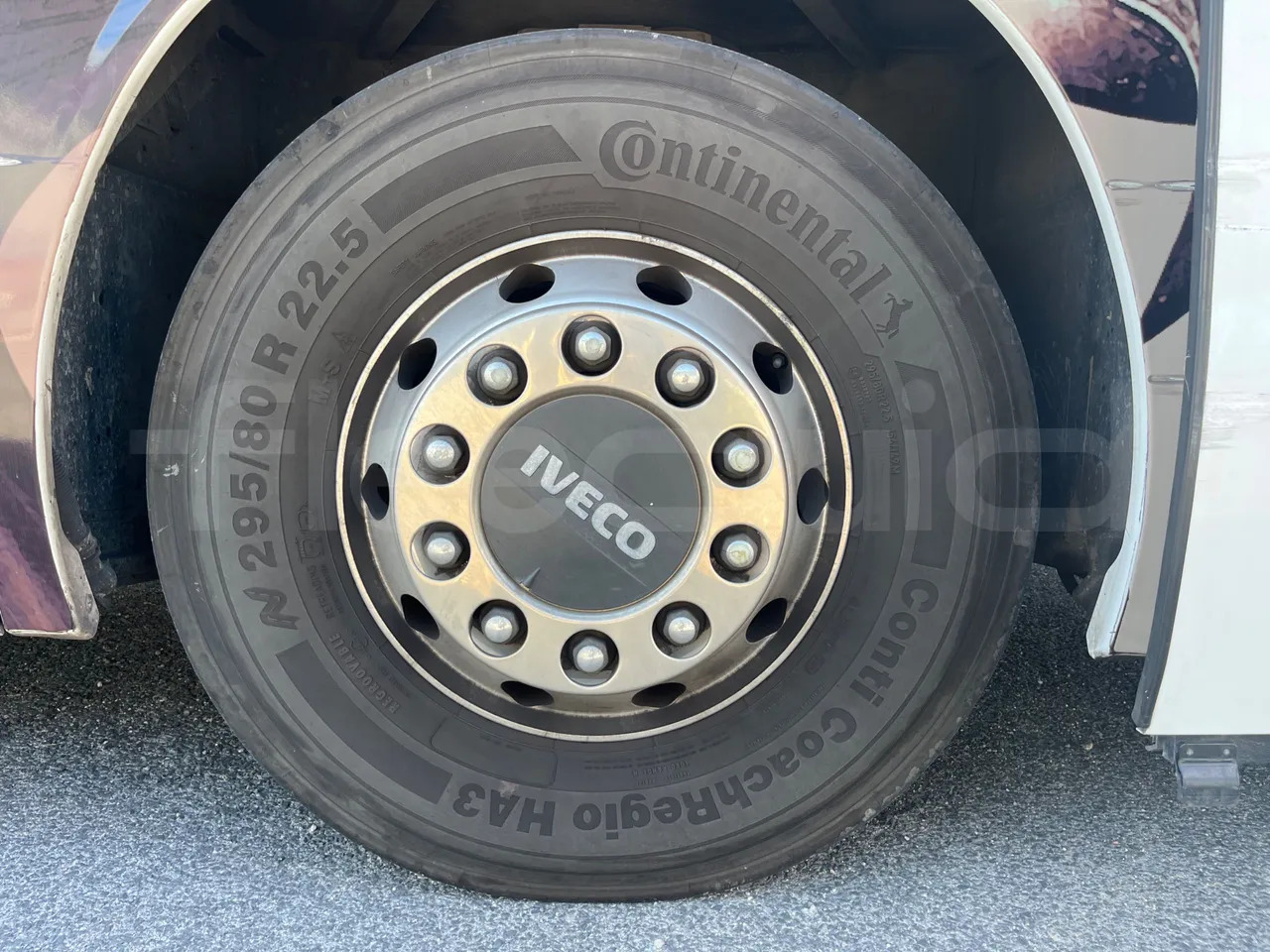 Iveco Magelys SFR2XX QC E2CN/ Euro6 - 294 Kw - 12,265 Mt - front left tire measurements