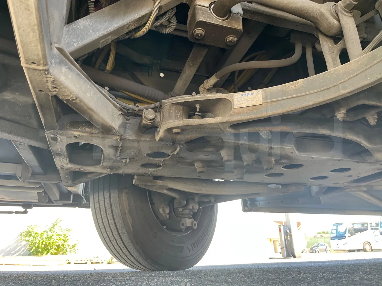 Iveco Magelys SFR2XX QC E2CN/ Euro6 - 294 Kw - 12,265 Mt - front axle right side