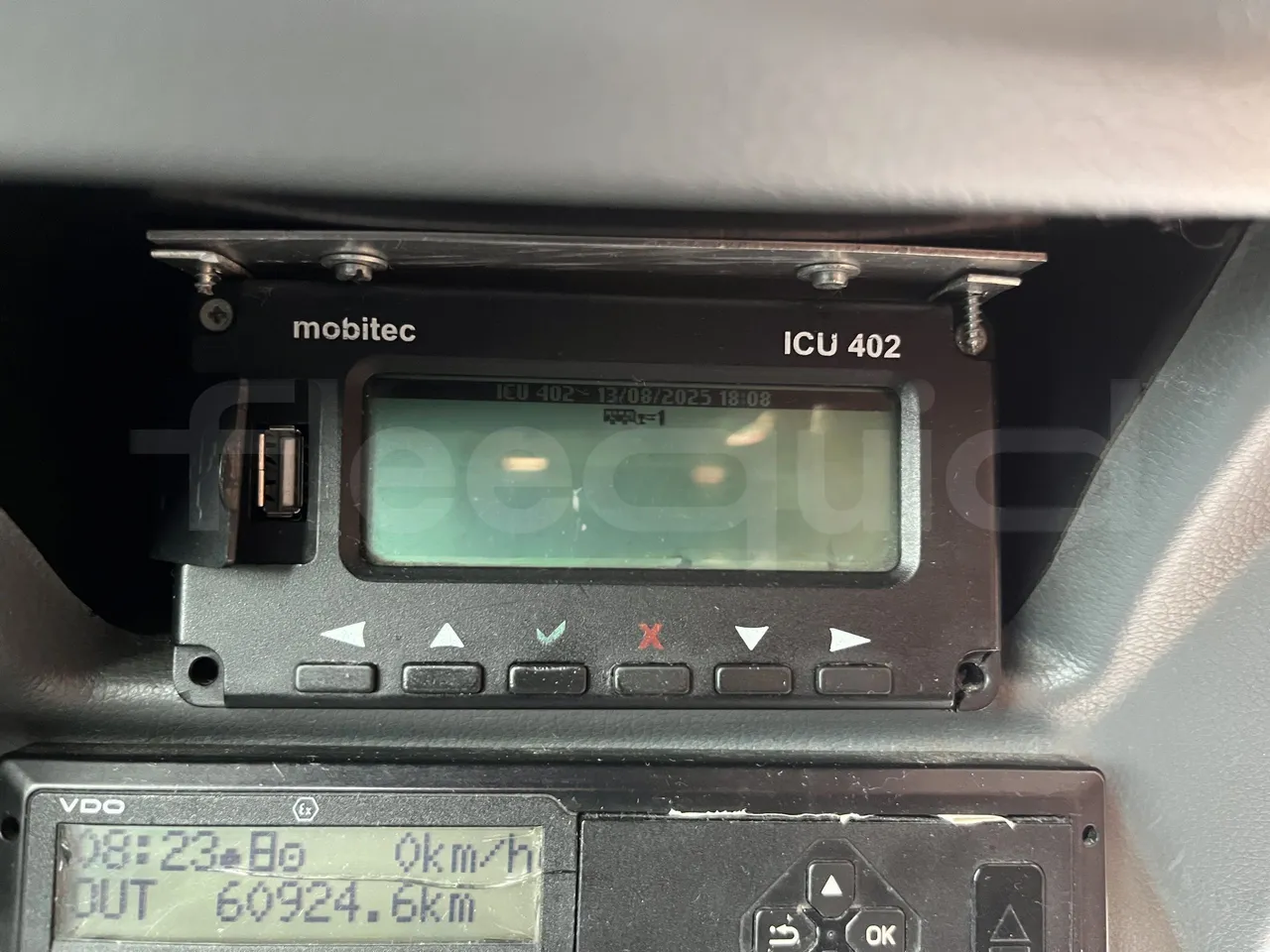 Mercedes-Benz Tourismo - Command Unit Indicators