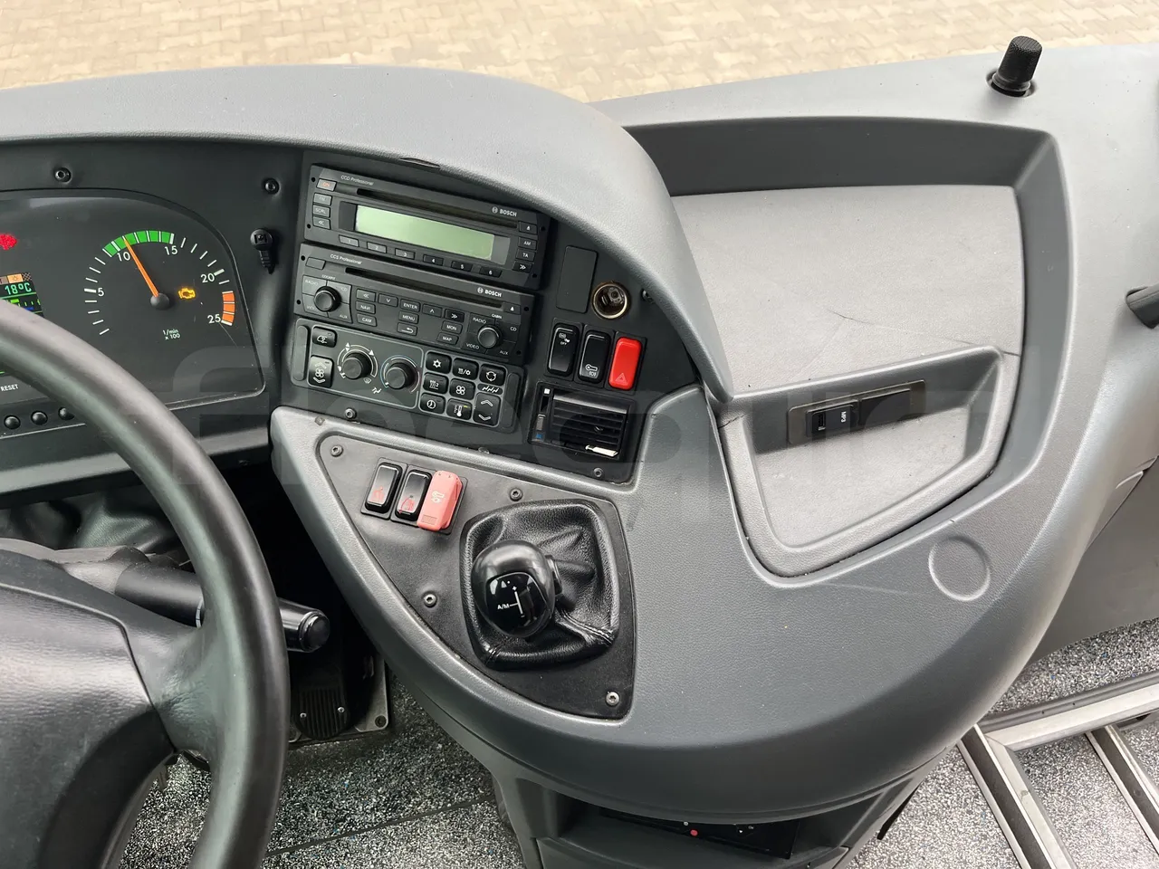 Mercedes-Benz Tourismo - Onboard Device 1