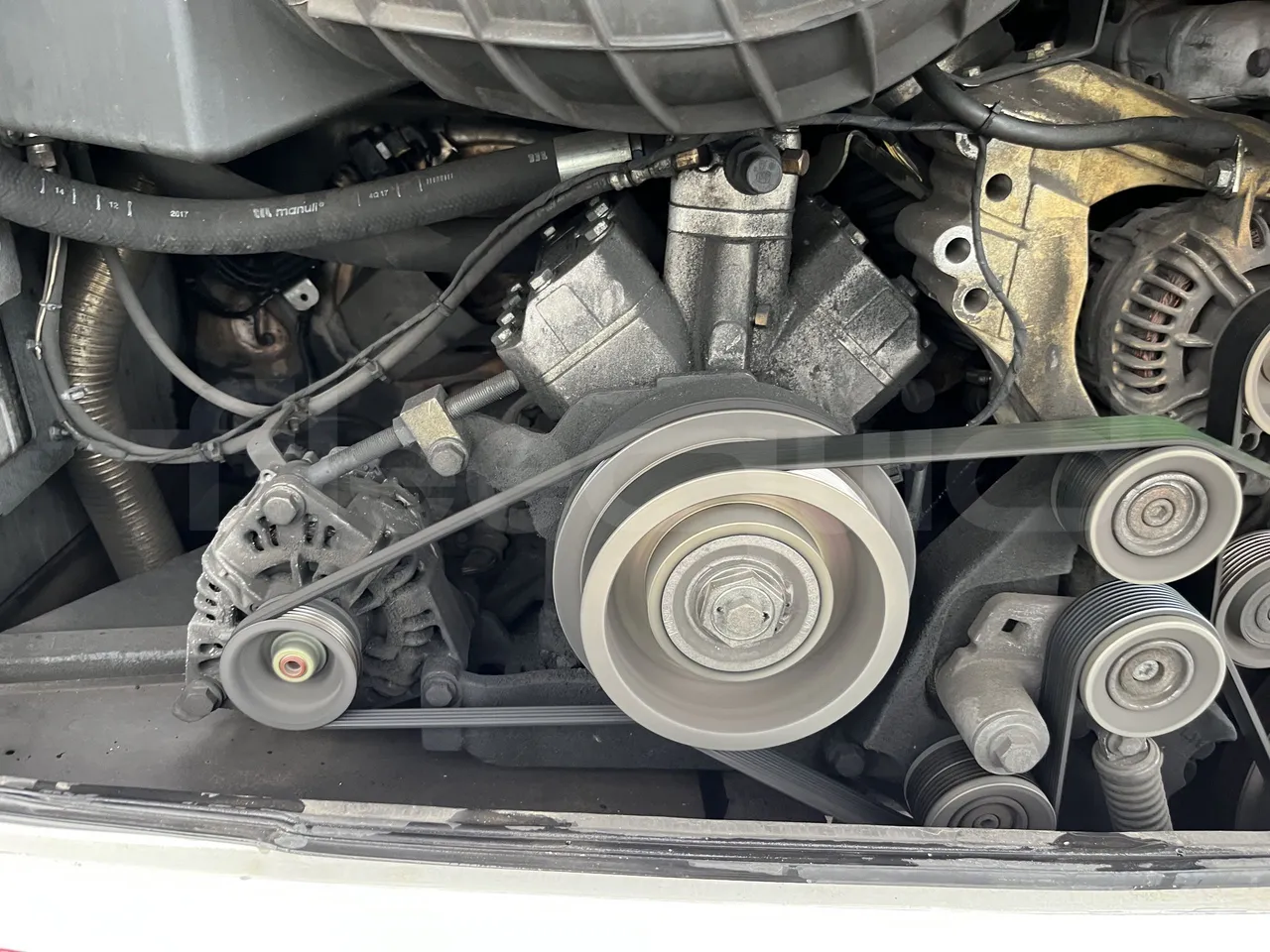 Mercedes-Benz Tourismo - Air Conditioning Compressor