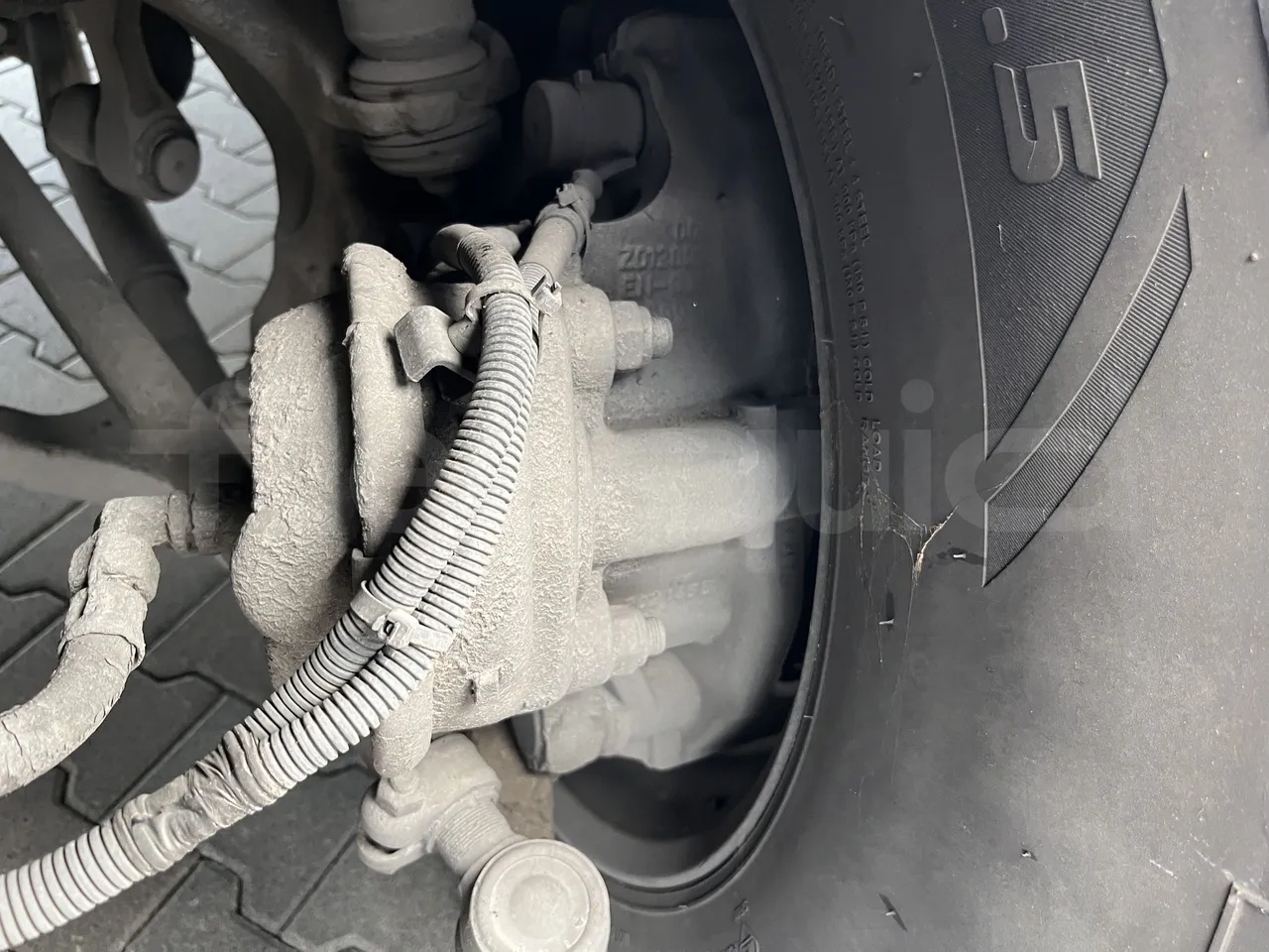 Mercedes-Benz Tourismo - First Axle Brake Calipers Left Side