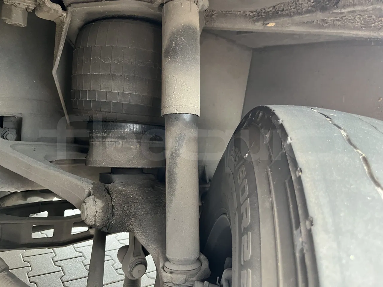 Mercedes-Benz Tourismo - First Axle Shock Absorbers Left Side