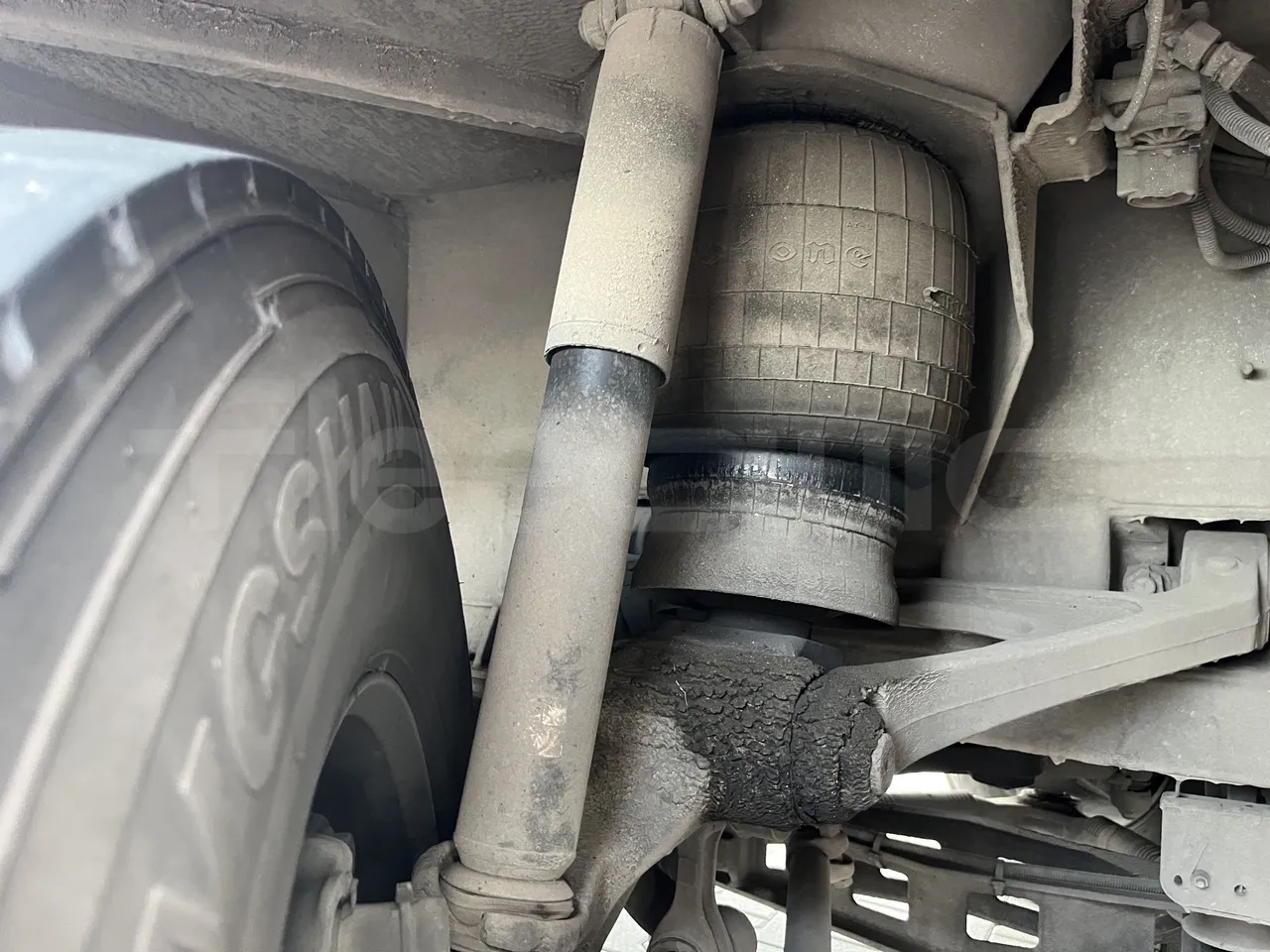 Mercedes-Benz Tourismo - First Axle Shock Absorbers Right Side