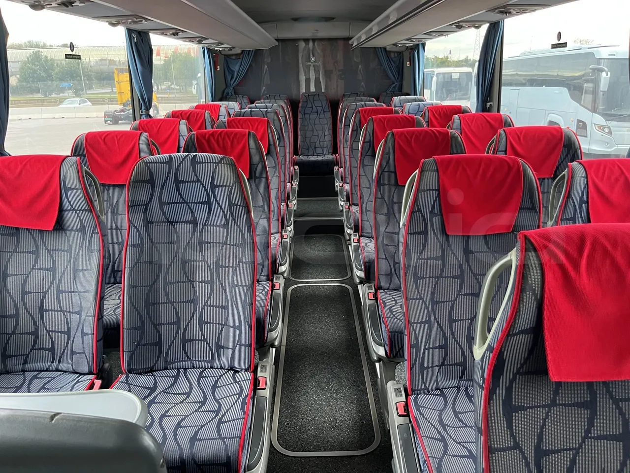 Mercedes-Benz Tourismo - Reverse Seats From Middle Position