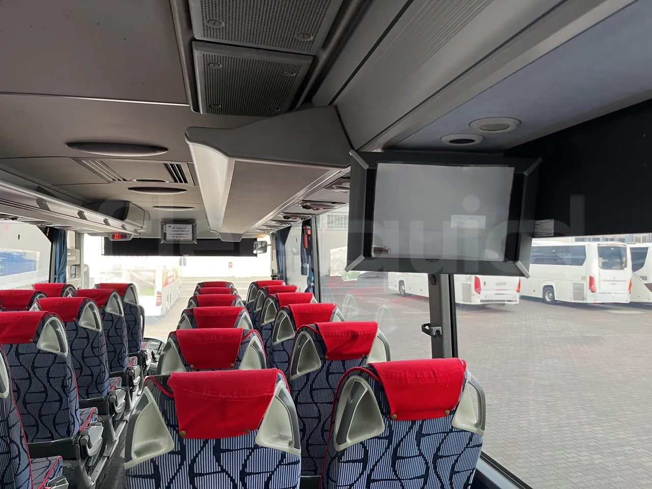 Mercedes-Benz Tourismo - Monitor