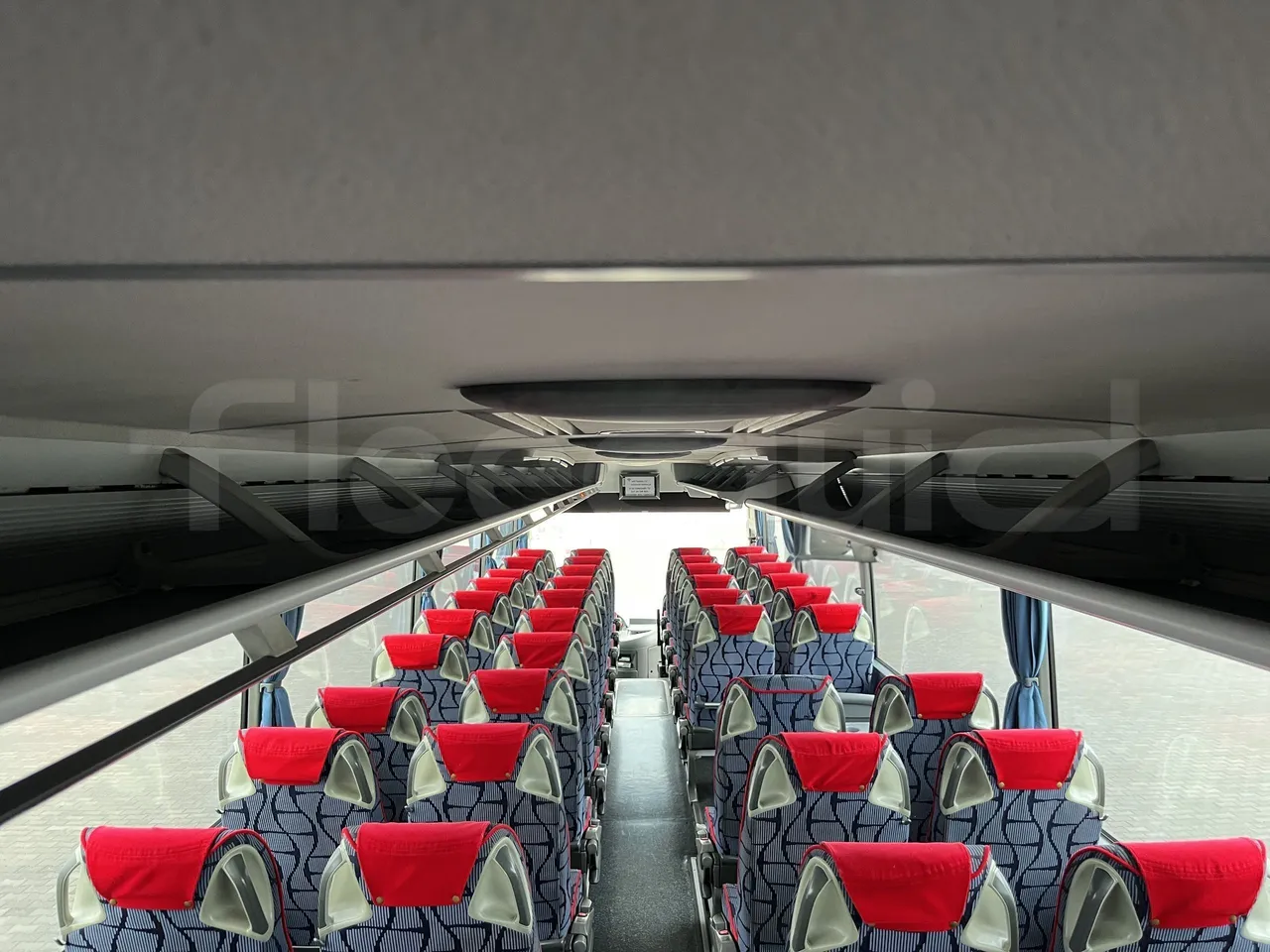 Mercedes-Benz Tourismo - Overhead Compartments