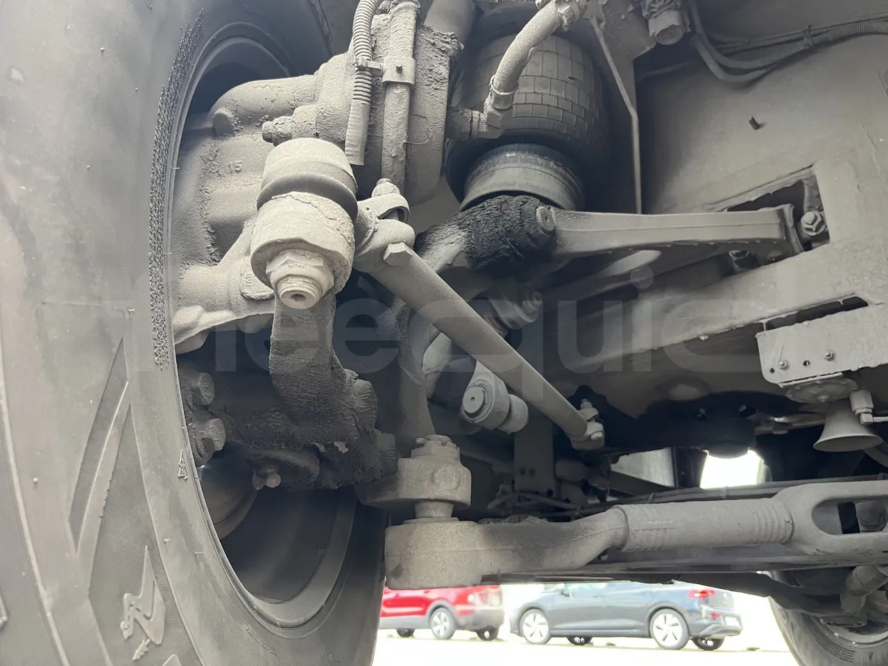 Mercedes-Benz Tourismo - First Axle Right Side