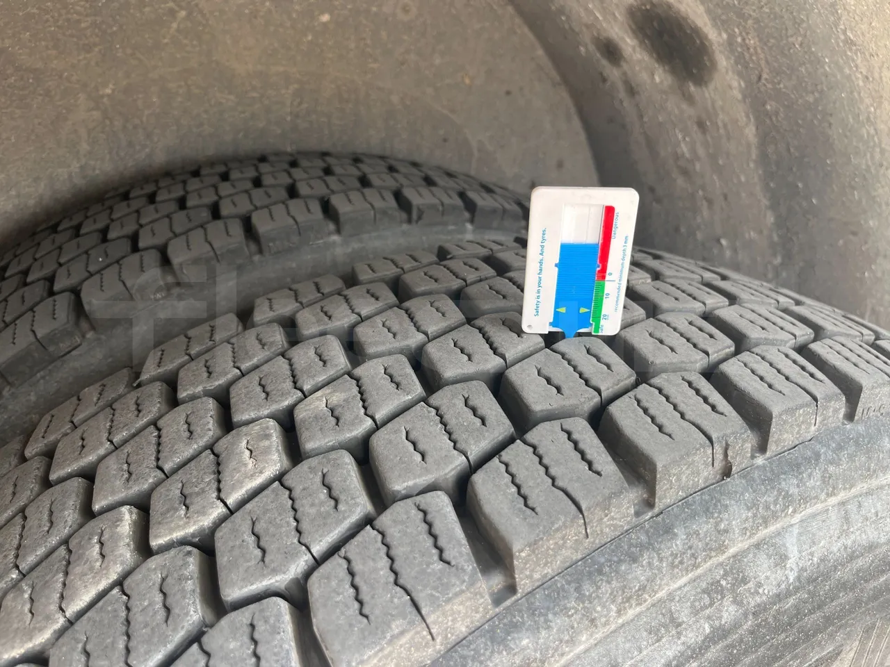 Temsa Tourmalin - tread condition front tires left