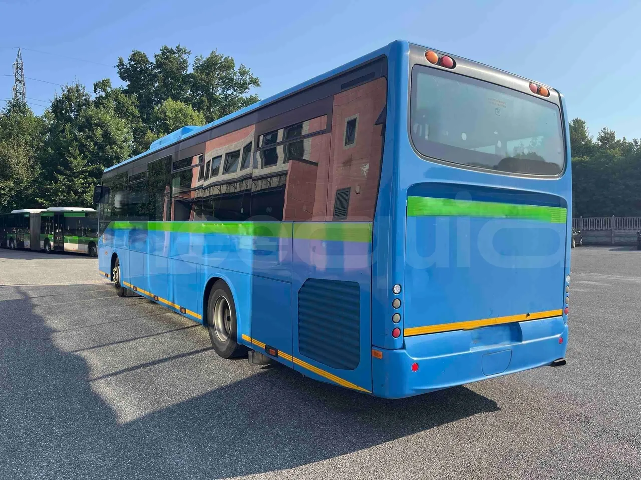 Iveco Crossway - 3/4 Rear Left Side