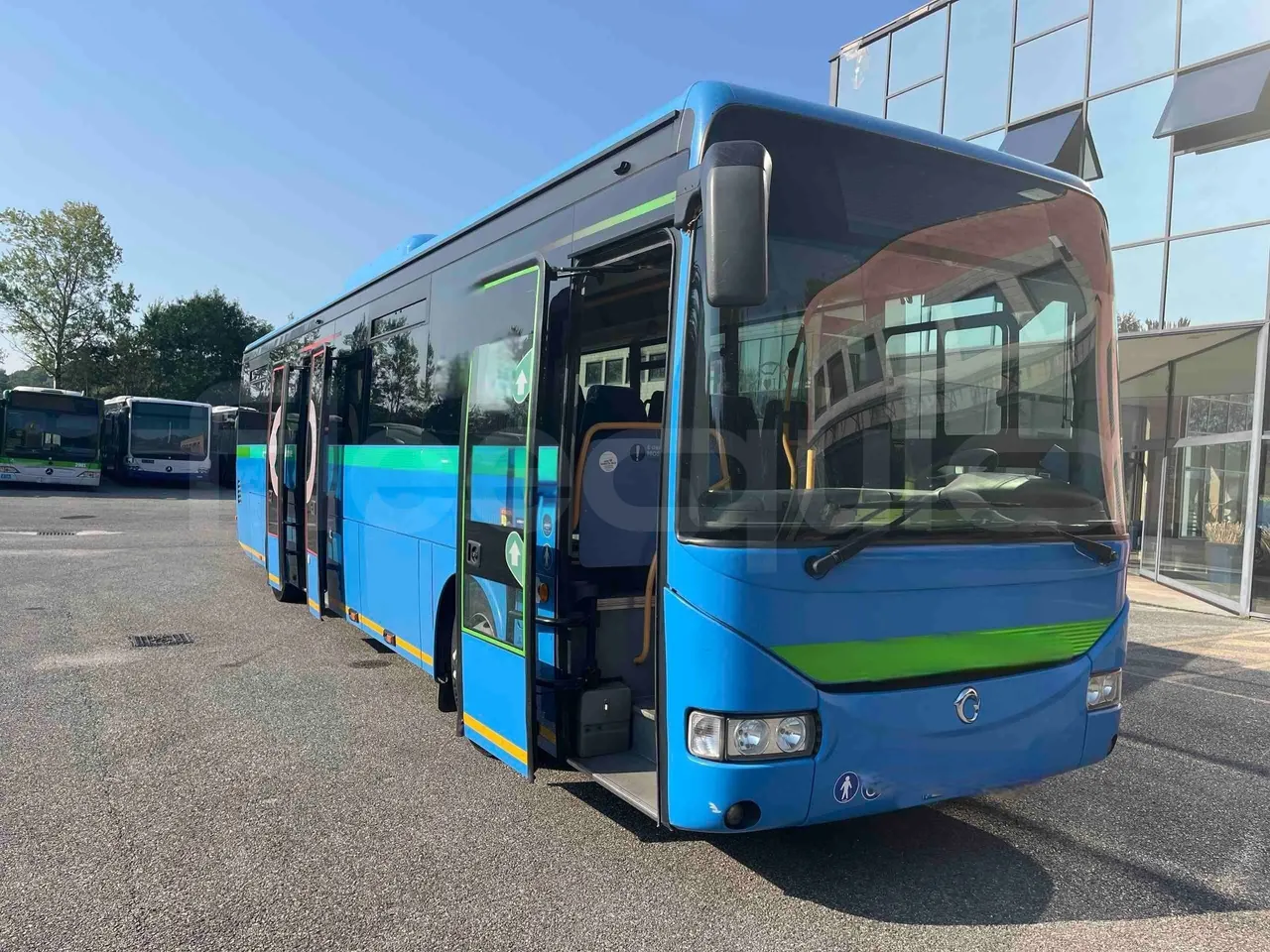 Iveco Crossway - 3/4 Front Right Side Doors Open