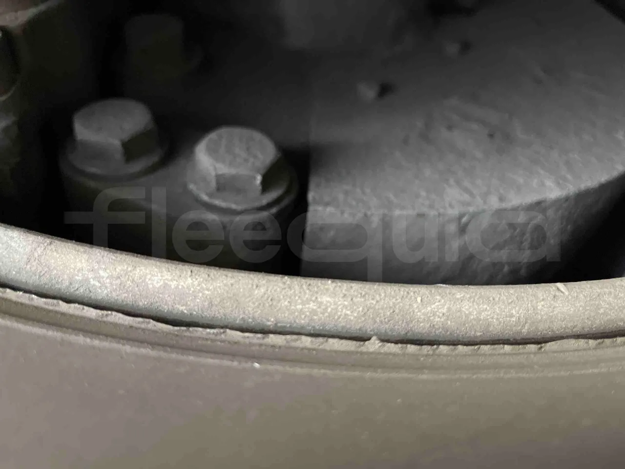 Iveco Crossway - Second Axle Discs Left Side