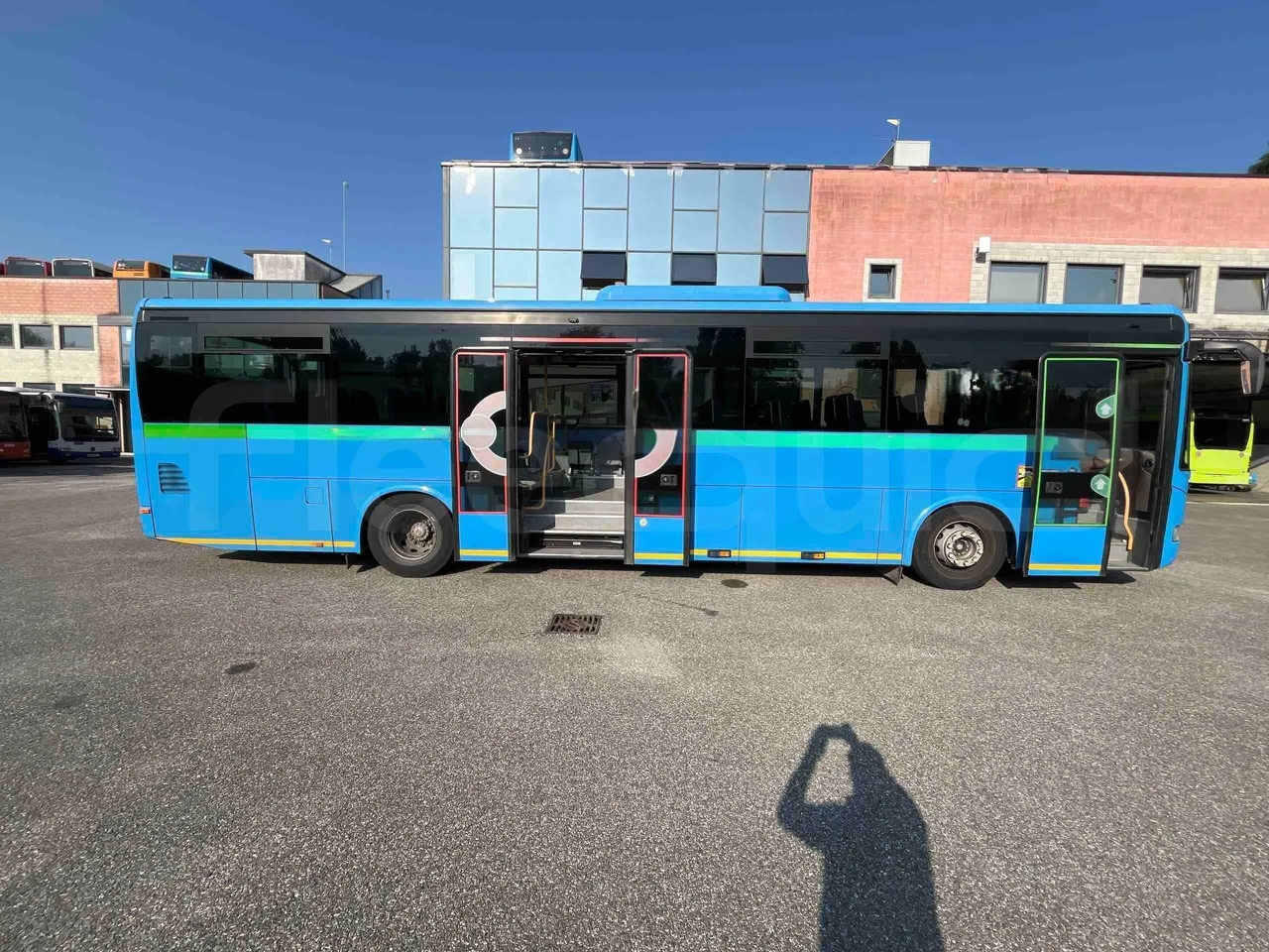Iveco Crossway - Right Side Doors Open