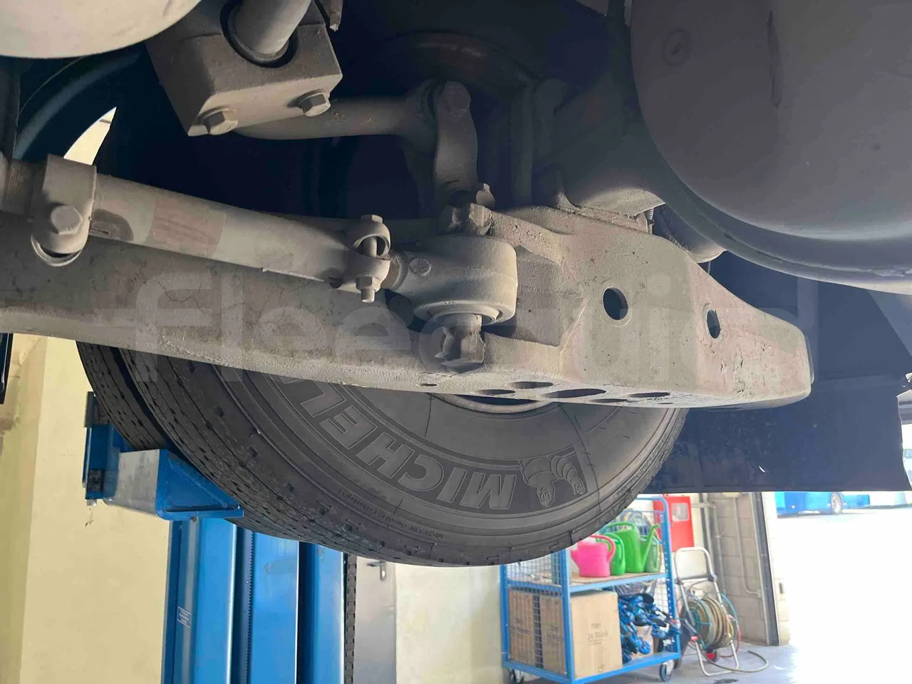 Iveco Crossway - Second Axle Left Side