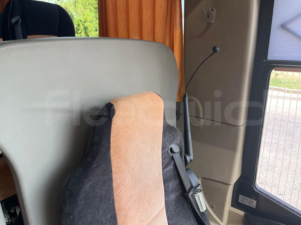 Iveco Magelys SFR2XX QC E2CN - Euro6 - 294kW - 12.265mt - driver microphone accessories photo