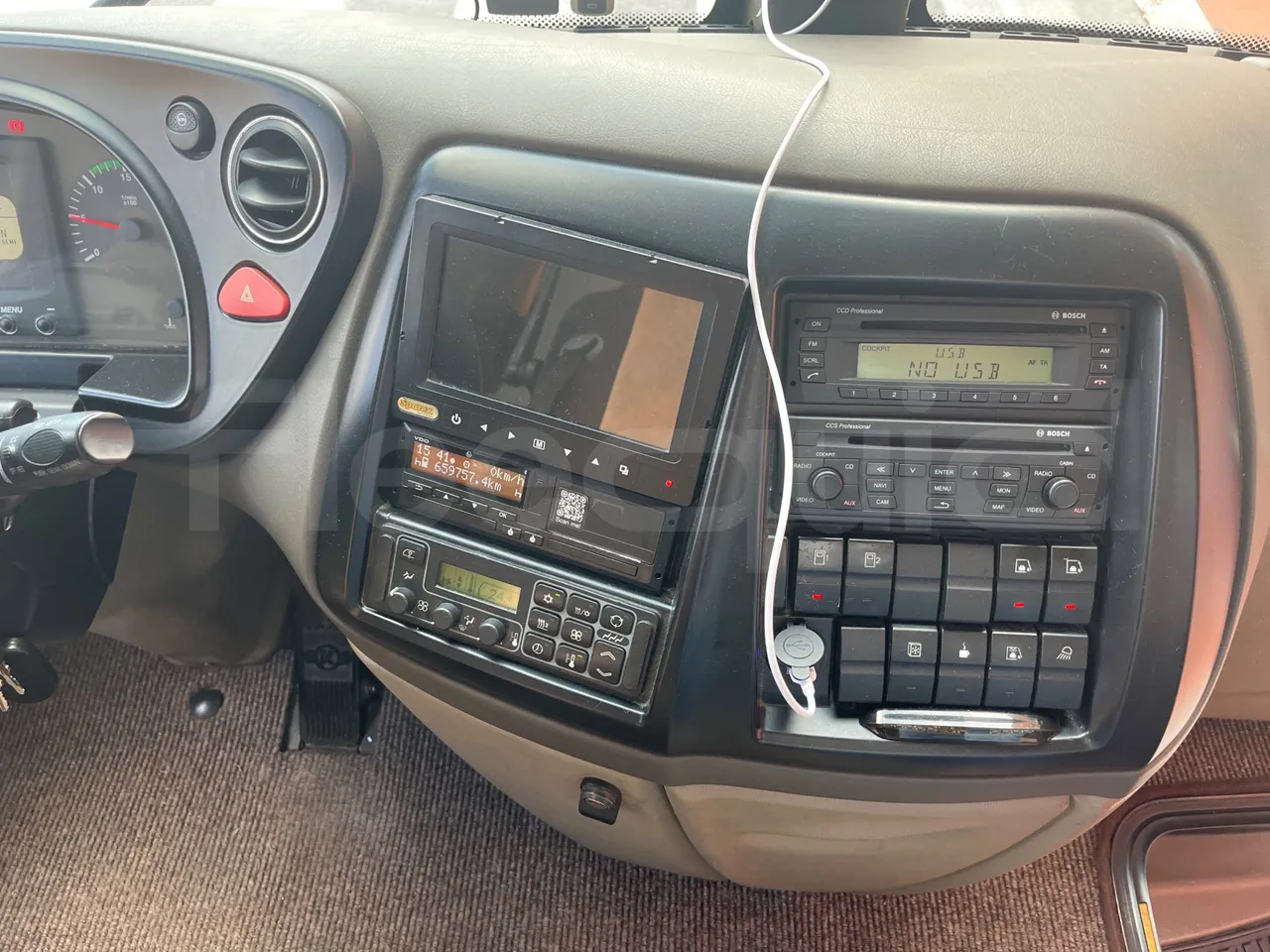 Iveco Magelys SFR2XX QC E2CN - Euro6 - 294kW - 12.265mt - onboard devices 1