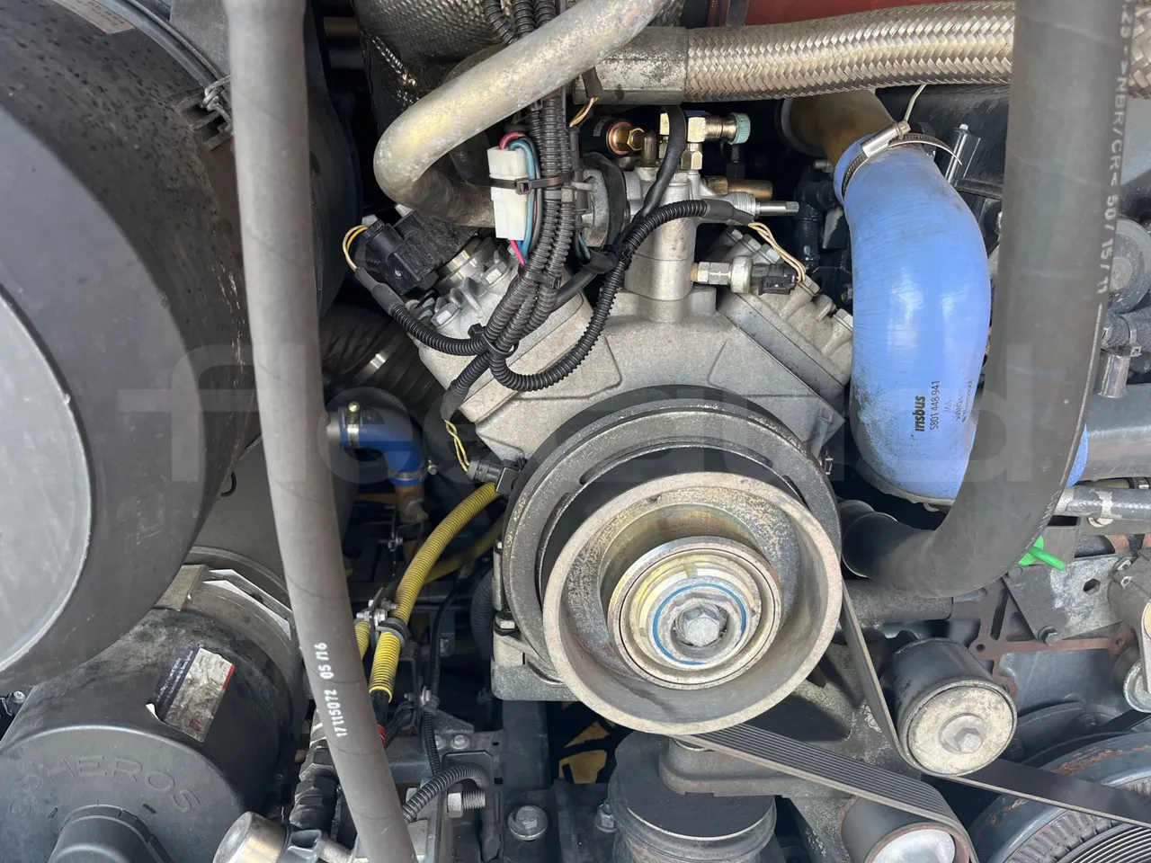 Iveco Magelys SFR2XX QC E2CN - Euro6 - 294kW - 12.265mt - air conditioning compressor