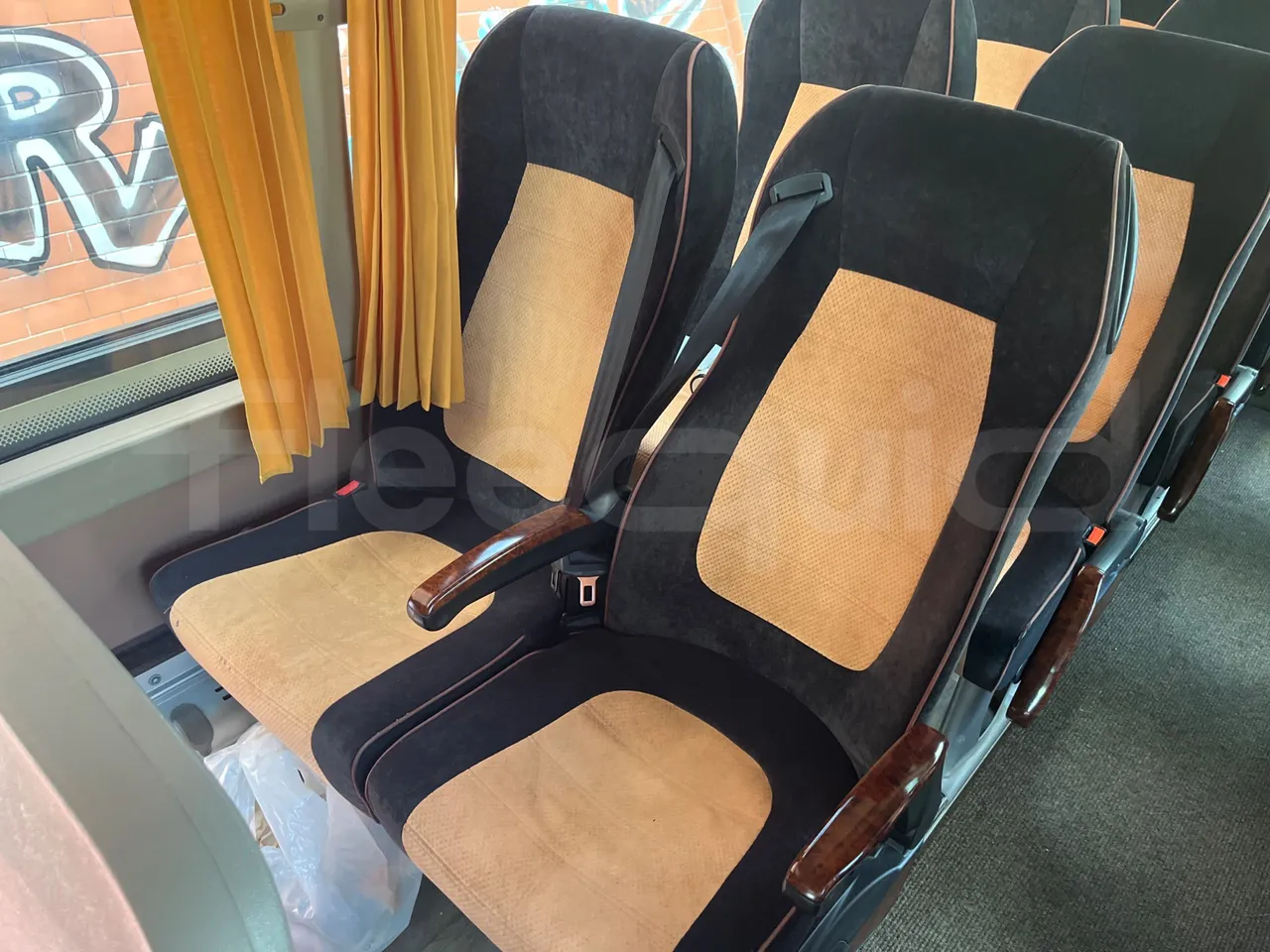 Iveco Magelys SFR2XX QC E2CN - Euro6 - 294kW - 12.265mt - single seat detail