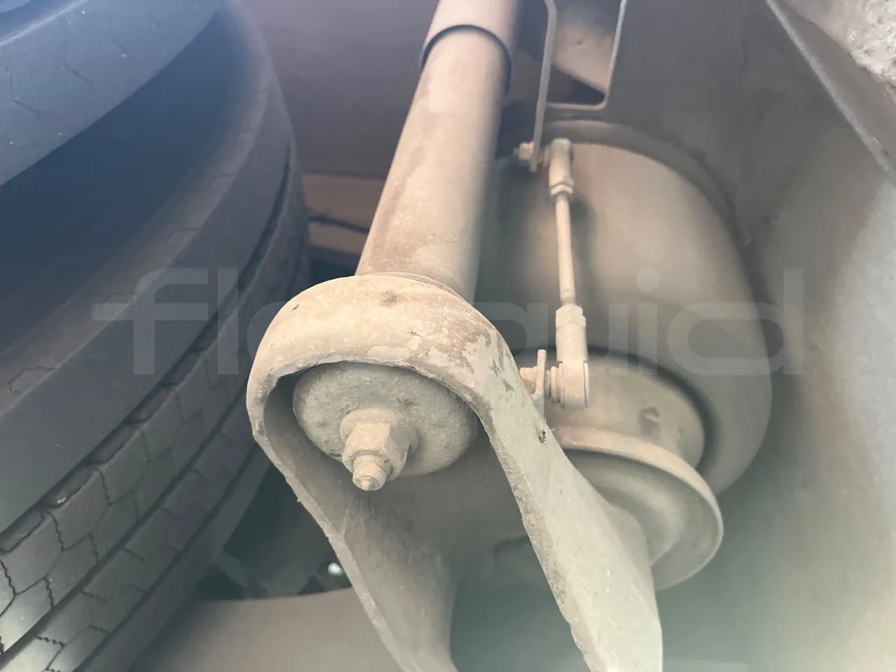 Iveco Magelys SFR2XX QC E2CN - Euro6 - 294kW - 12.265mt - axle 2 shock absorbers 1 right