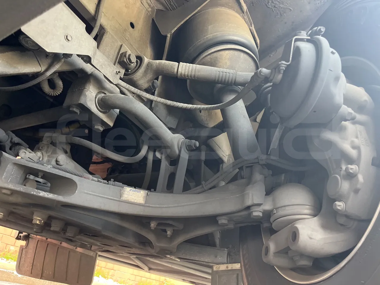 Iveco Magelys SFR2XX QC E2CN - Euro6 - 294kW - 12.265mt - front axle left side