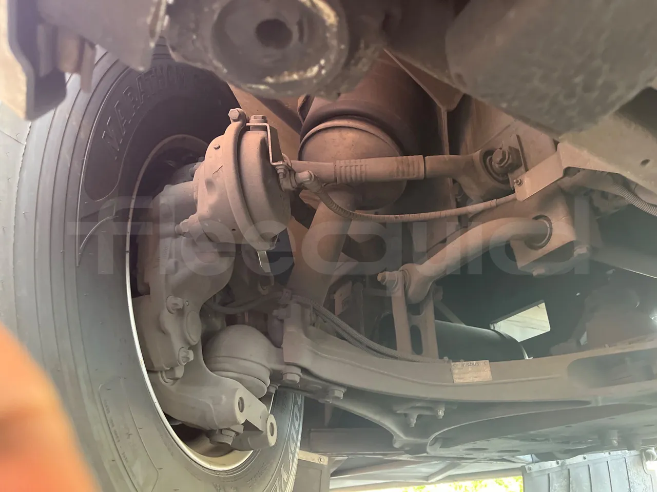 Iveco Magelys SFR2XX QC E2CN - Euro6 - 294kW - 12.265mt - front axle right side