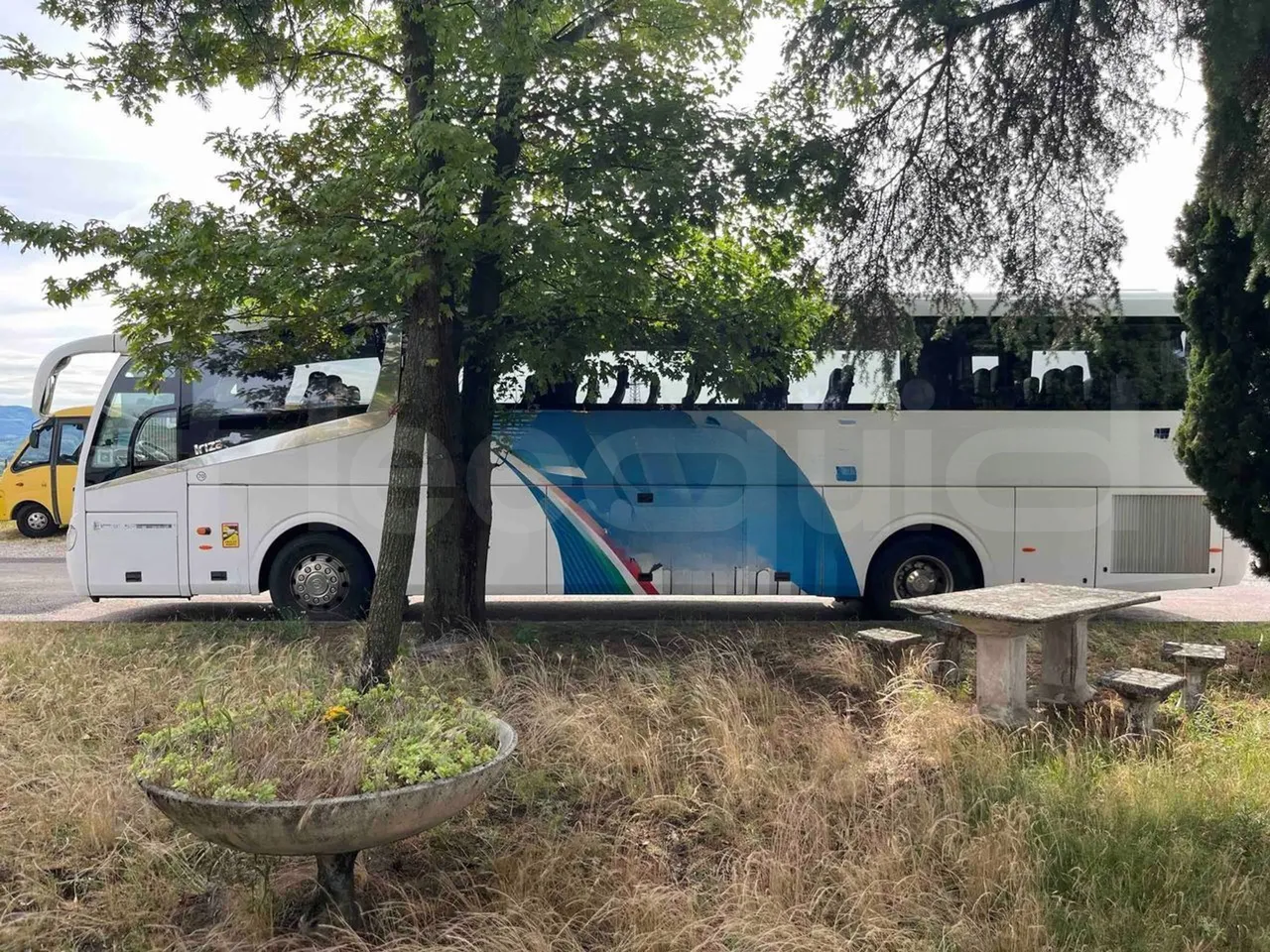 Irizar Daf - left side photo