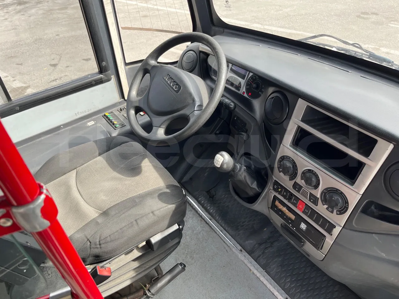 Iveco Daily 65C - Euro5 - 125kW - 7.510mt - buttons panels on