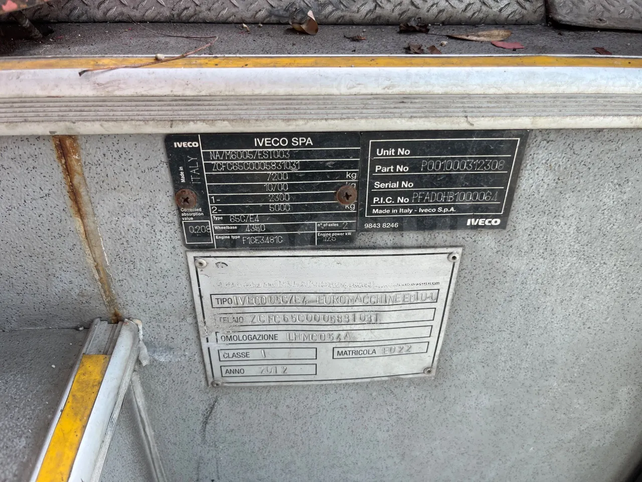 Iveco Daily 65C - Euro5 - 125kW - 7.510mt - vehicle plate photo