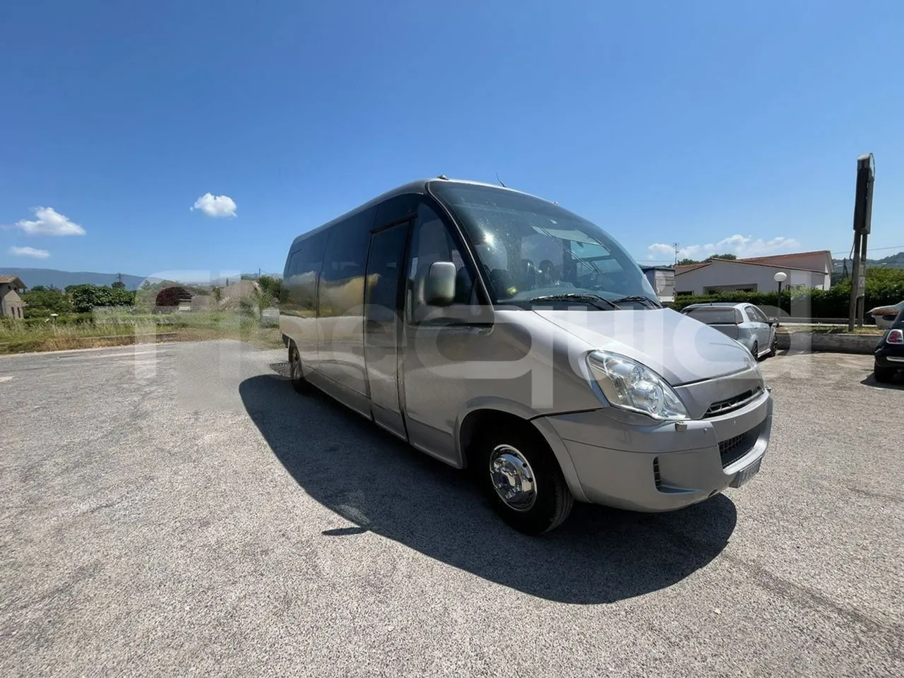 Iveco A65C/E4/27 Wing - EUR4 - 130kW - 7.714 - 3/4 front right doors (mandatory for bus to scrap)