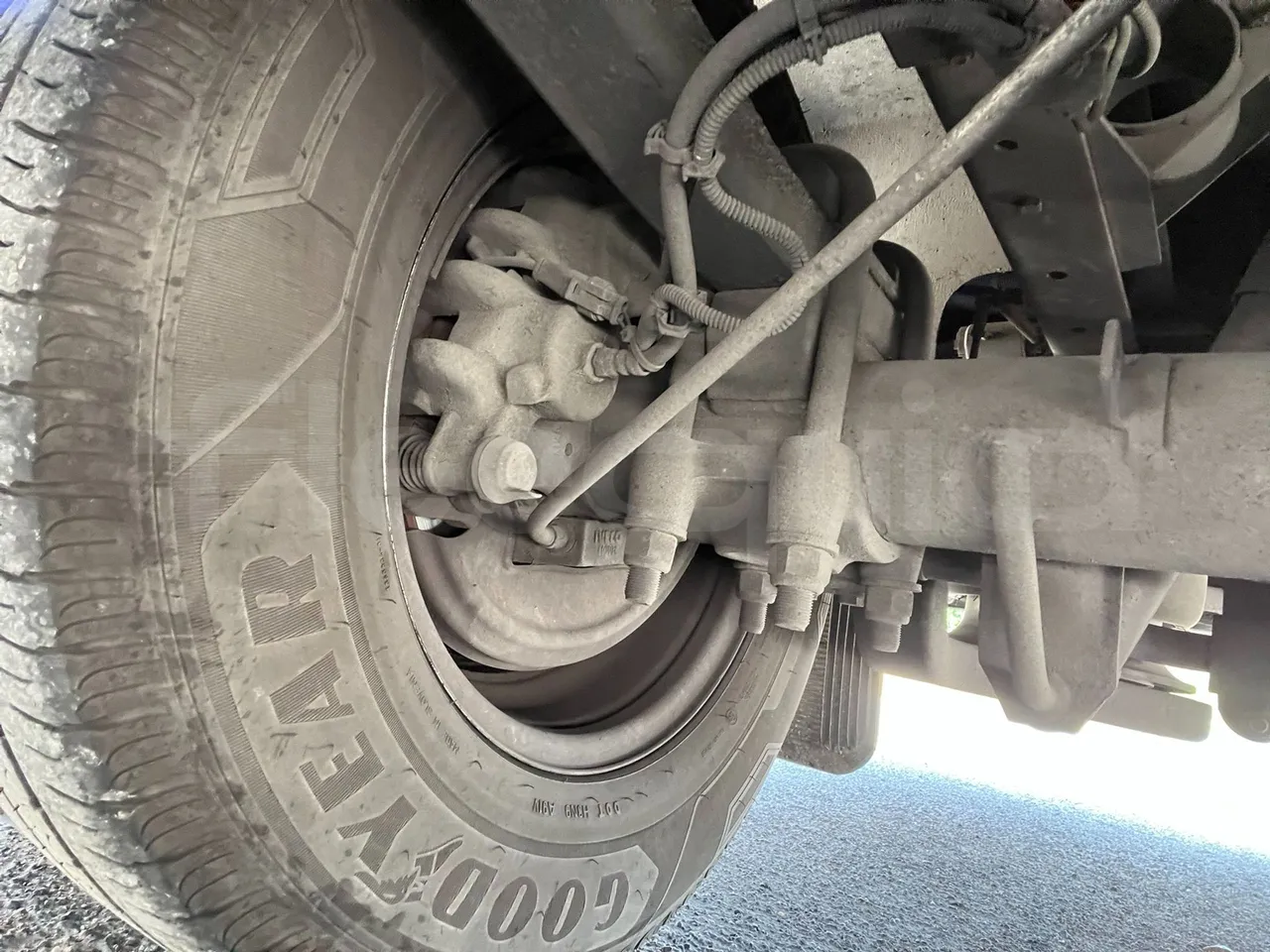 Iveco A65C/E4/27 Wing - EUR4 - 130kW - 7.714 - front shock absorbers right