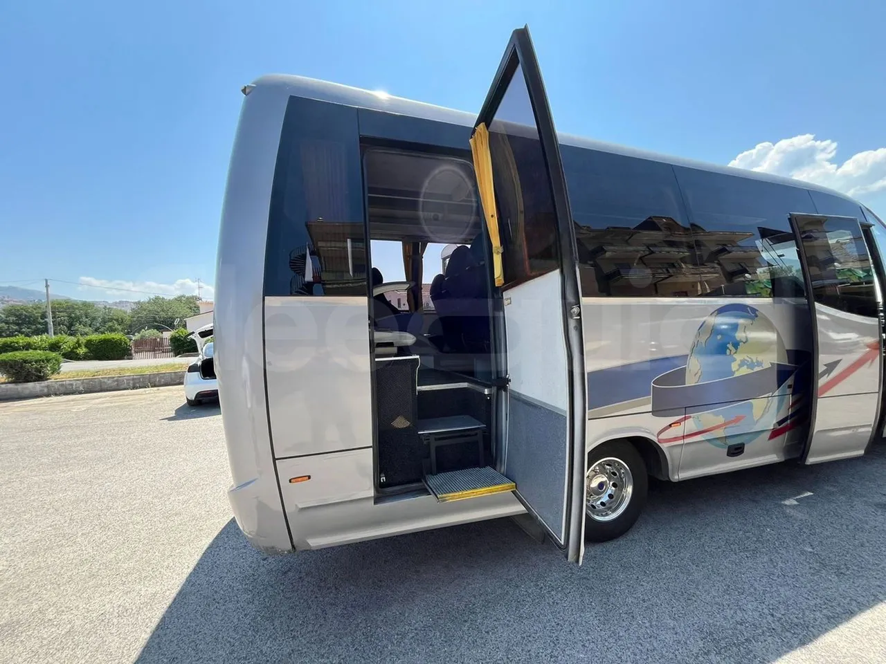 Iveco A65C/E4/27 Wing - EUR4 - 130kW - 7.714 - platform open photo