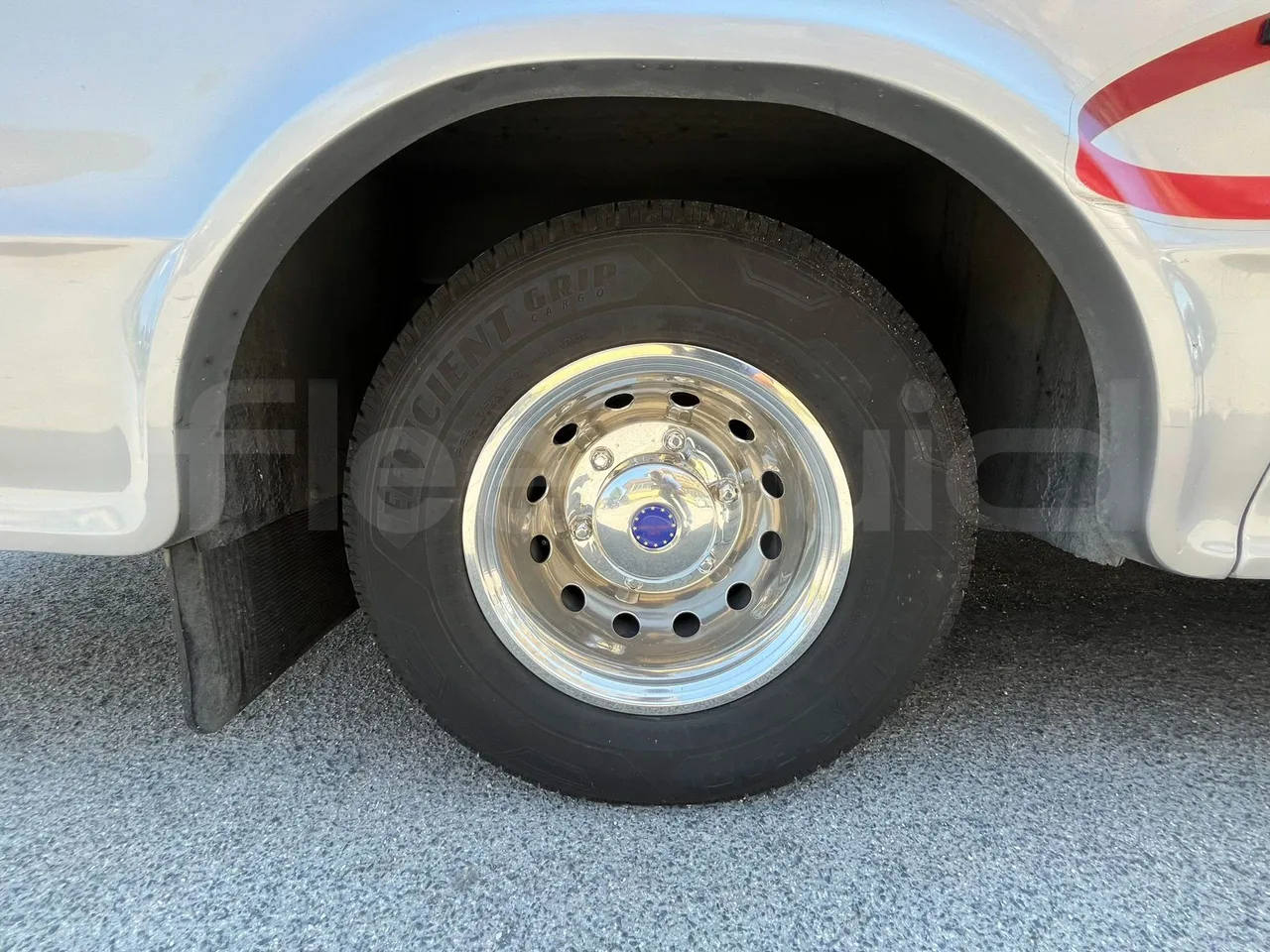 Iveco A65C/E4/27 Wing - EUR4 - 130kW - 7.714 - front left tire measurements