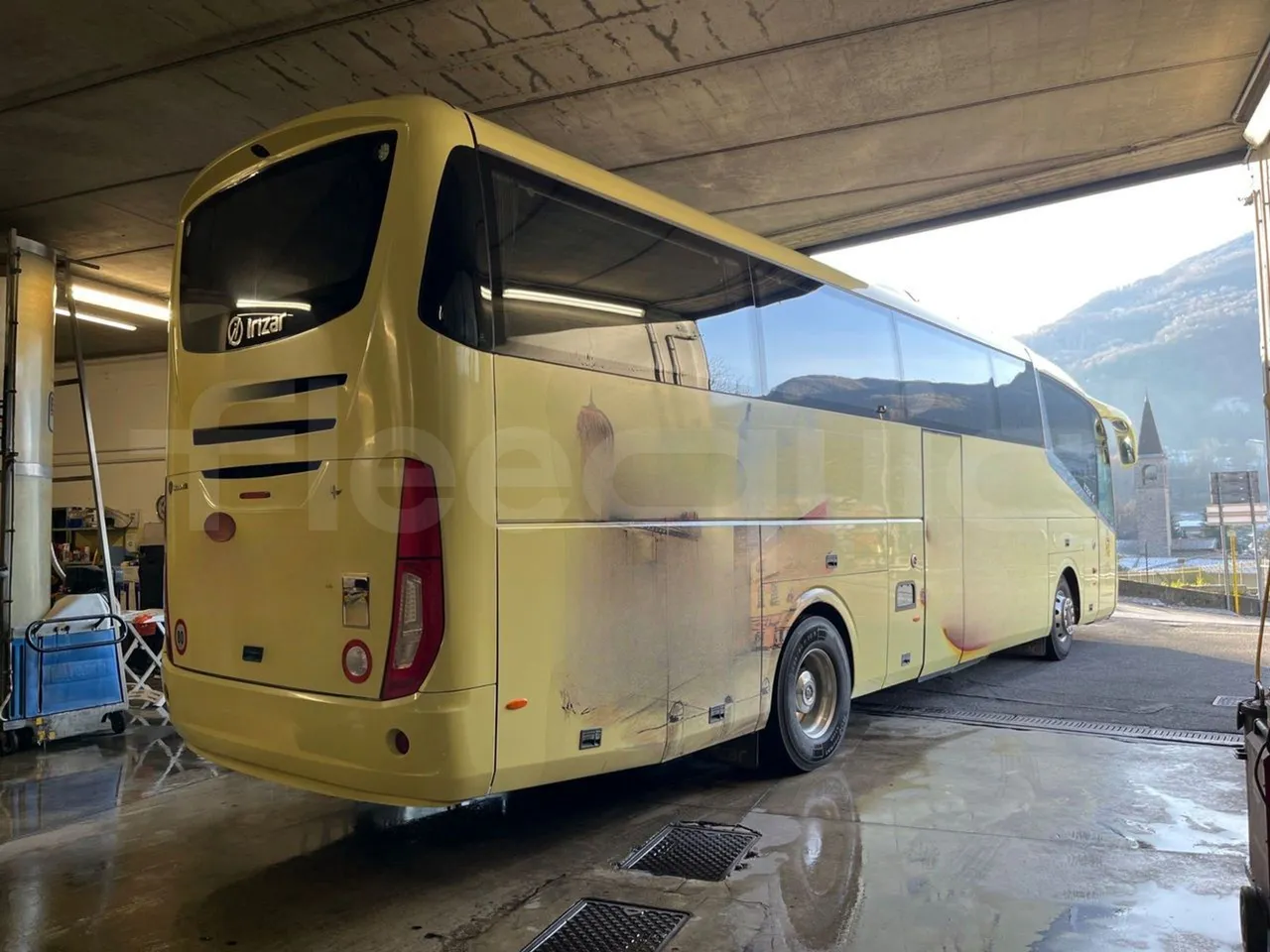 Irizar i6 HDH 12.37 - EUR5 - 324kW - 12.200m - 3/4 right rear doors closed