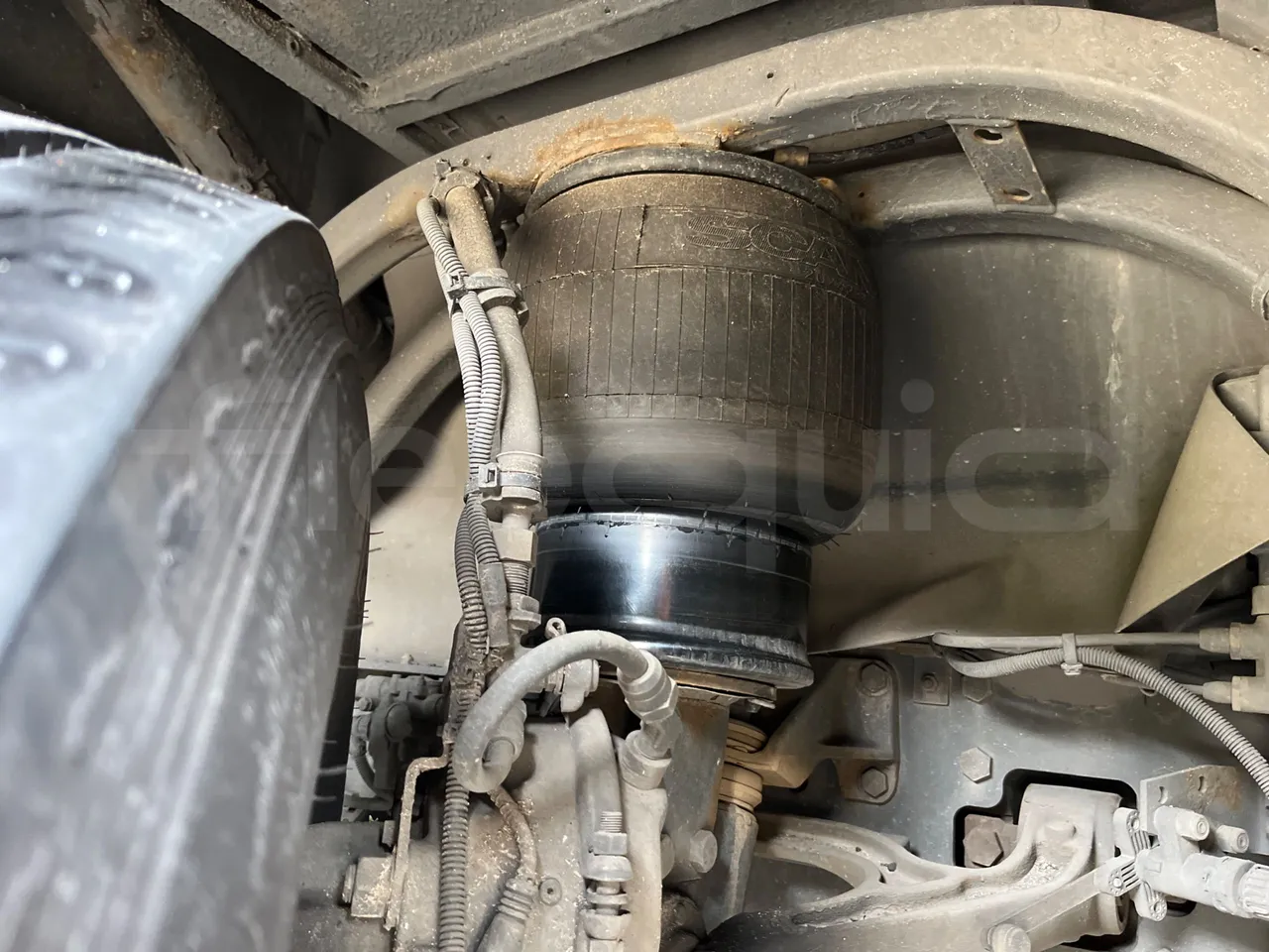 Irizar i6 HDH 12.37 - EUR5 - 324kW - 12.200m - front air springs right