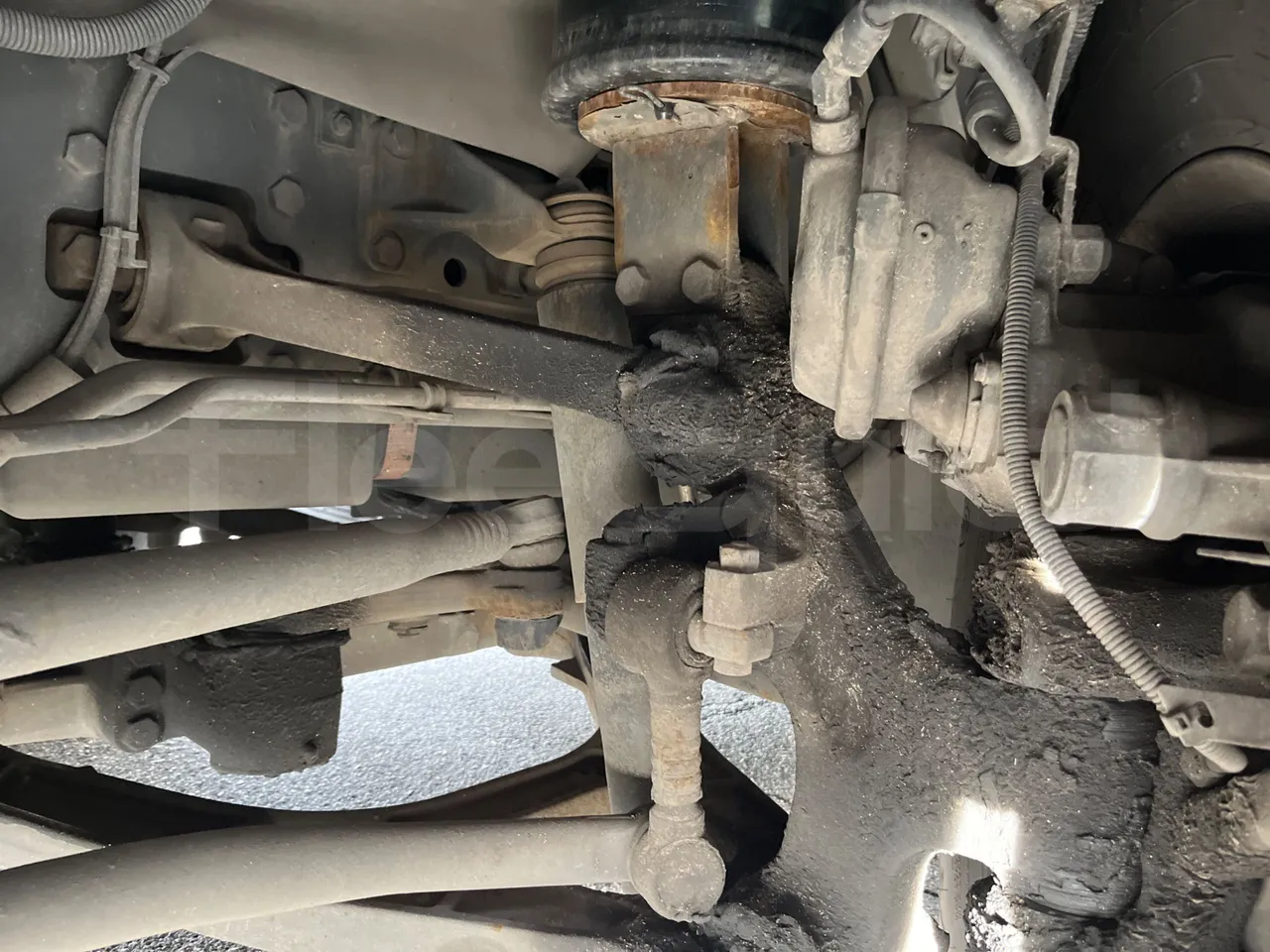 Irizar i6 HDH 12.37 - EUR5 - 324kW - 12.200m - front shock absorbers left