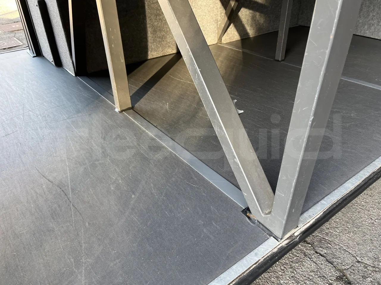 Irizar i6 HDH 12.37 - EUR5 - 324kW - 12.200m - under carpet photo