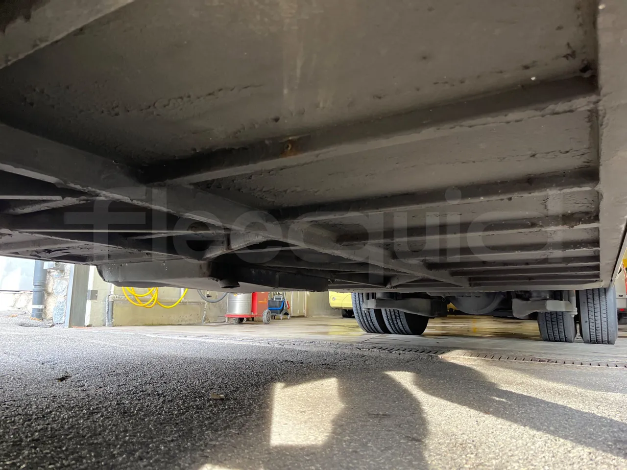 Irizar i6 HDH 12.37 - EUR5 - 324kW - 12.200m - central undercarriage photo