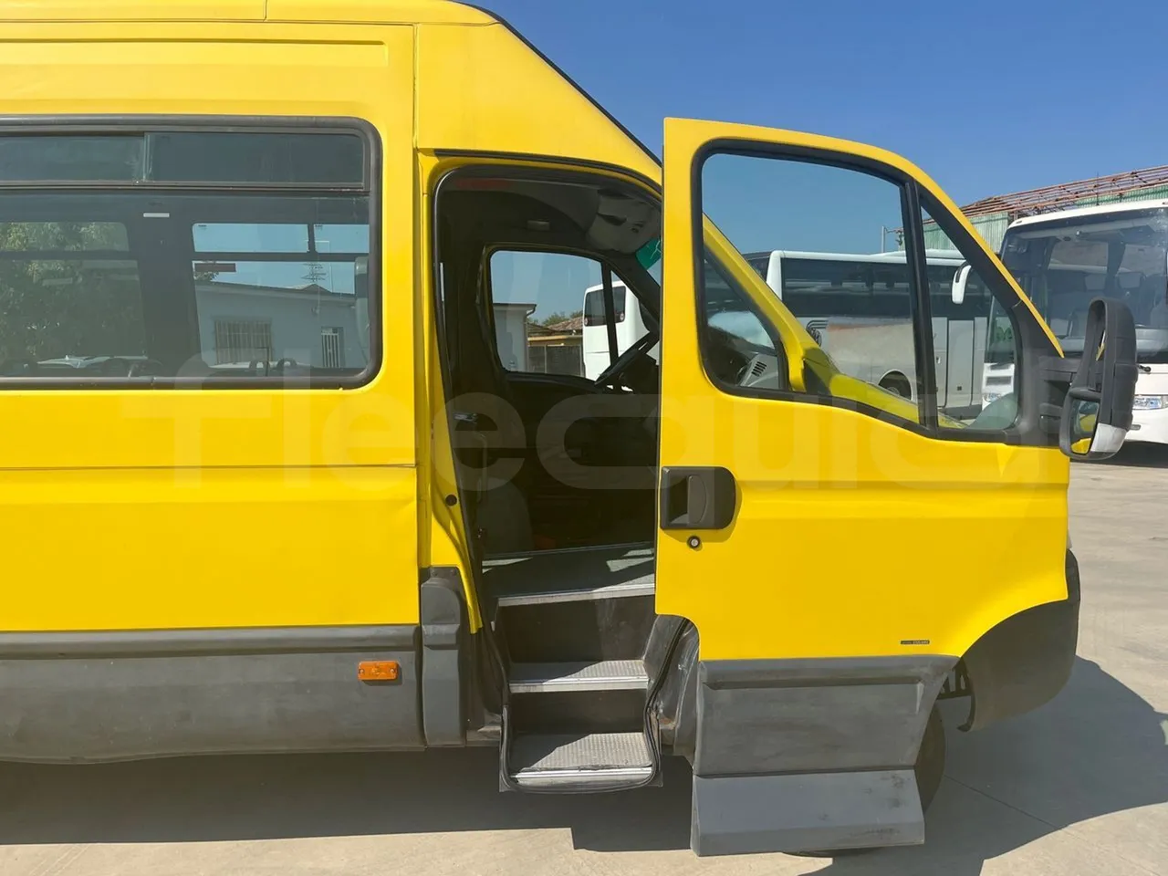 Iveco A50 E4/30/A - EURO4 -107kw - 6,948mt - front door 1 open
