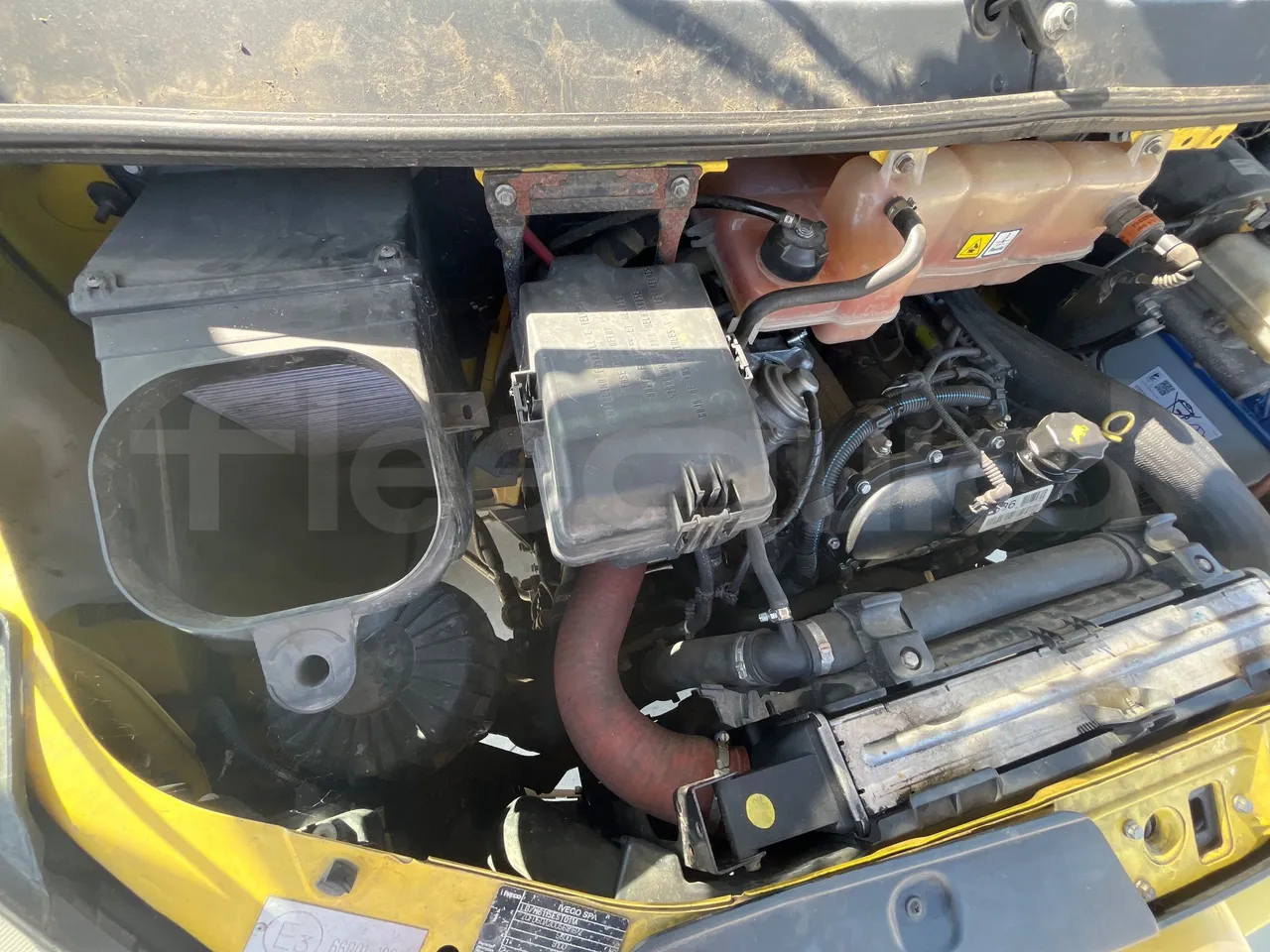 Iveco A50 E4/30/A - EURO4 -107kw - 6,948mt - air conditioning compressor