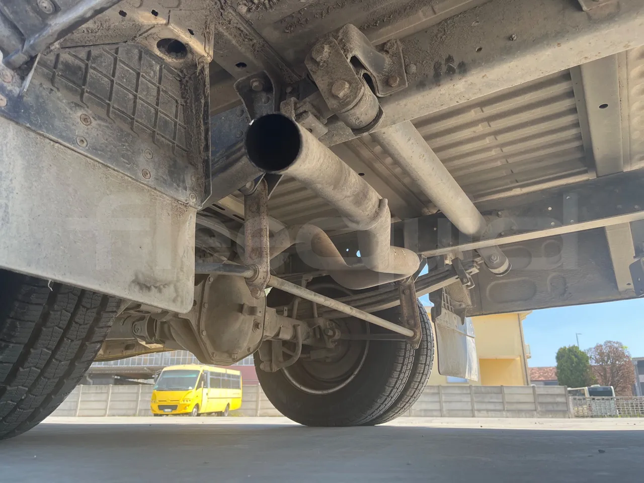 Iveco A50 E4/30/A - EURO4 -107kw - 6,948mt - exhaust photo