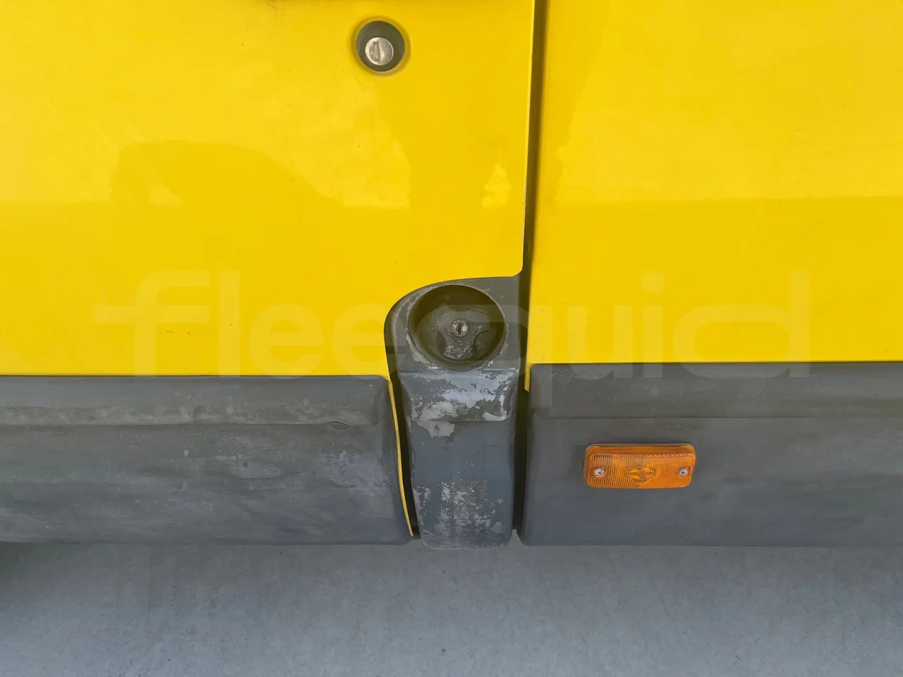 Iveco A50 E4/30/A - EURO4 -107kw - 6,948mt - external compartments photo