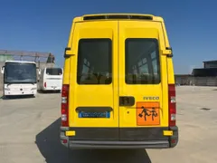 Iveco A50 E4/30/A - EURO4 -107kw - 6,948mt - rear hatch closed