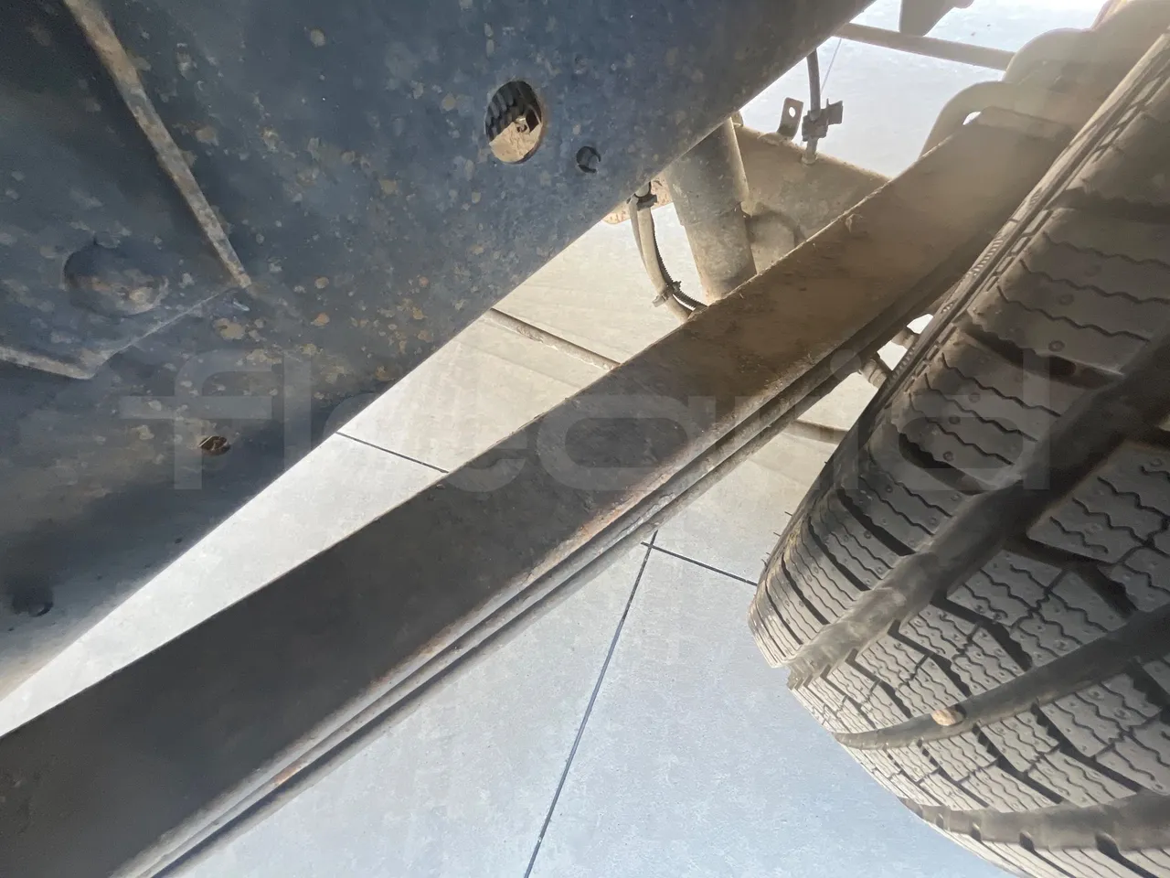Iveco A50 E4/30/A - EURO4 -107kw - 6,948mt - axle 2 shock absorbers 1 left