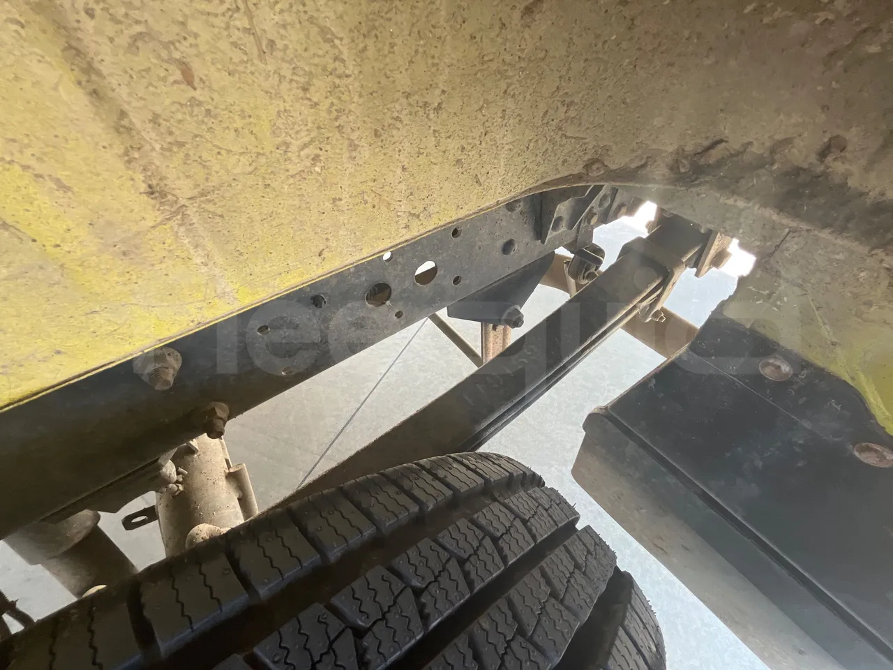 Iveco A50 E4/30/A - EURO4 -107kw - 6,948mt - axle 2 shock absorbers 2 left