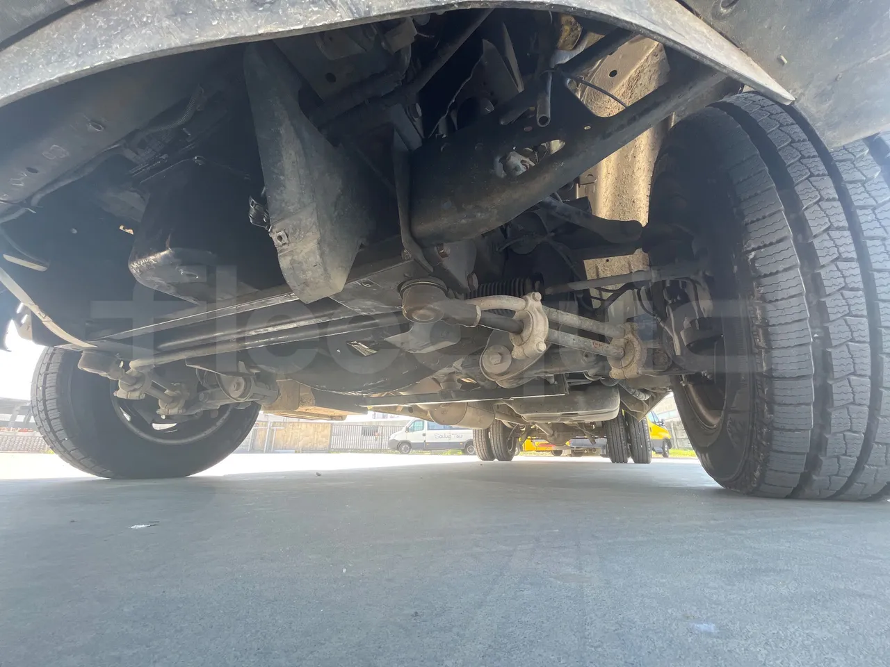 Iveco A50 E4/30/A - EURO4 -107kw - 6,948mt - front axle left side