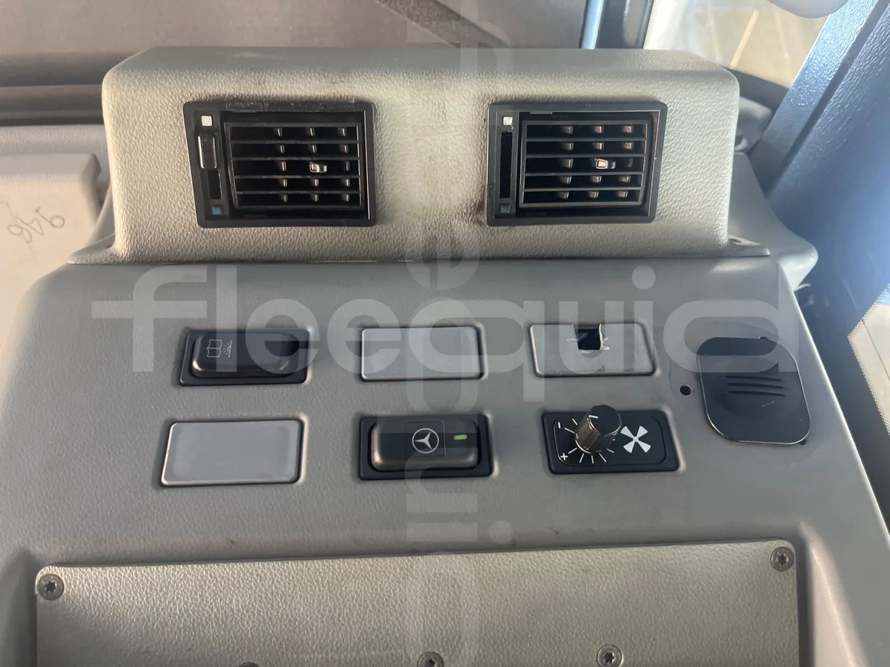 Mercedes-Benz Citaro O 530 A26 - Euro5 - 210kW - 12mt - command unit indicators