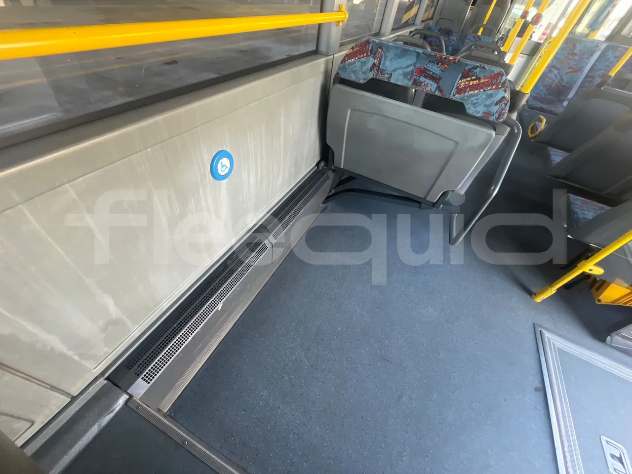 Mercedes-Benz Citaro O 530 A26 - Euro5 - 210kW - 12mt - disabled area photo