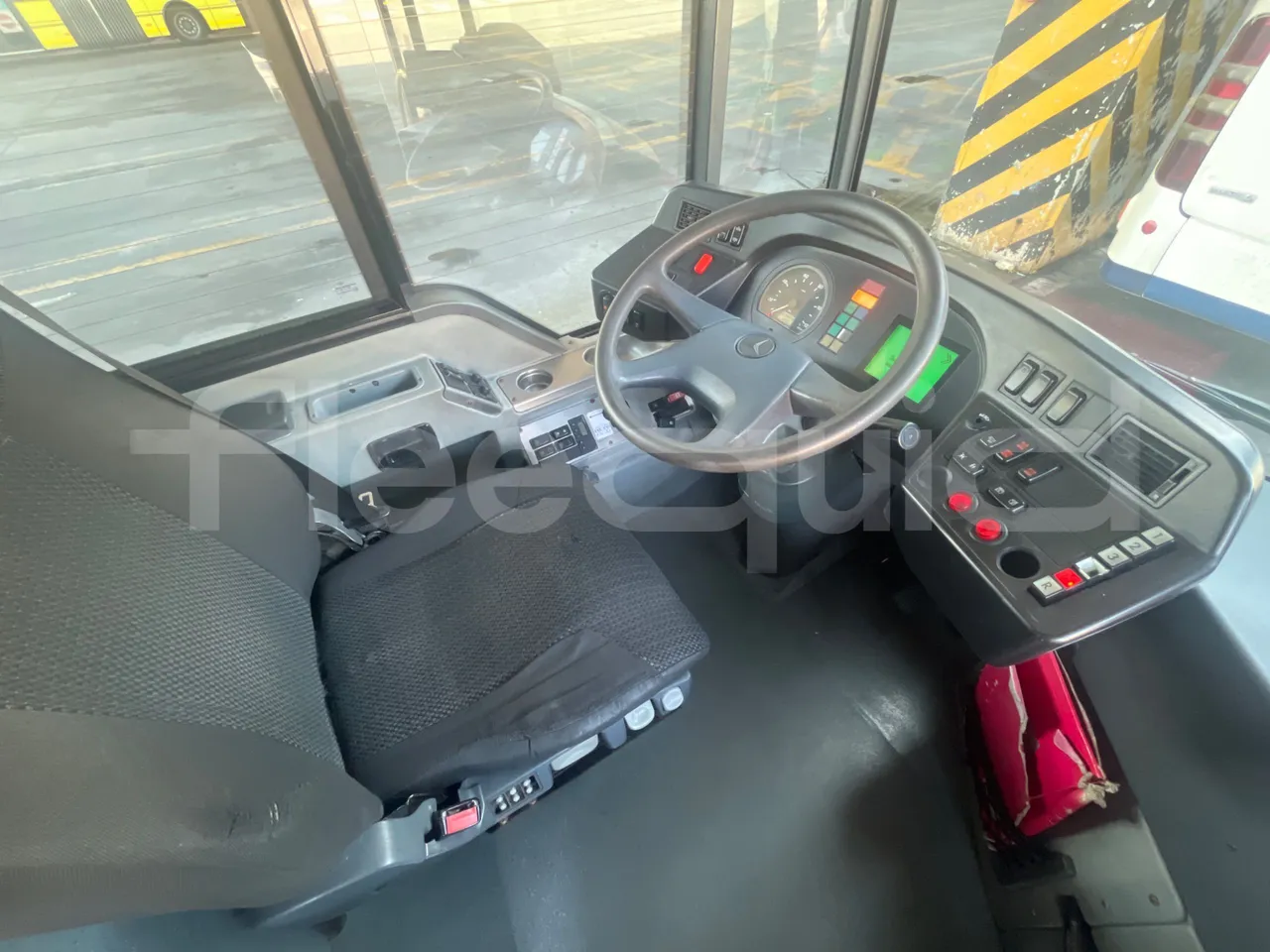 Mercedes-Benz Citaro O 530 A26 - Euro5 - 210kW - 12mt - driver's seat photo