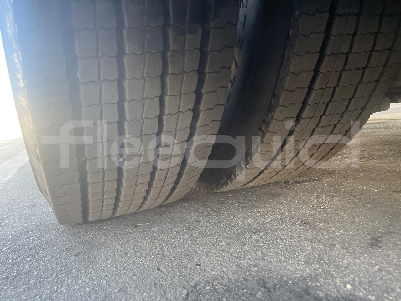 Mercedes-Benz Citaro O 530 A26 - Euro5 - 210kW - 12mt - tread condition front tires left