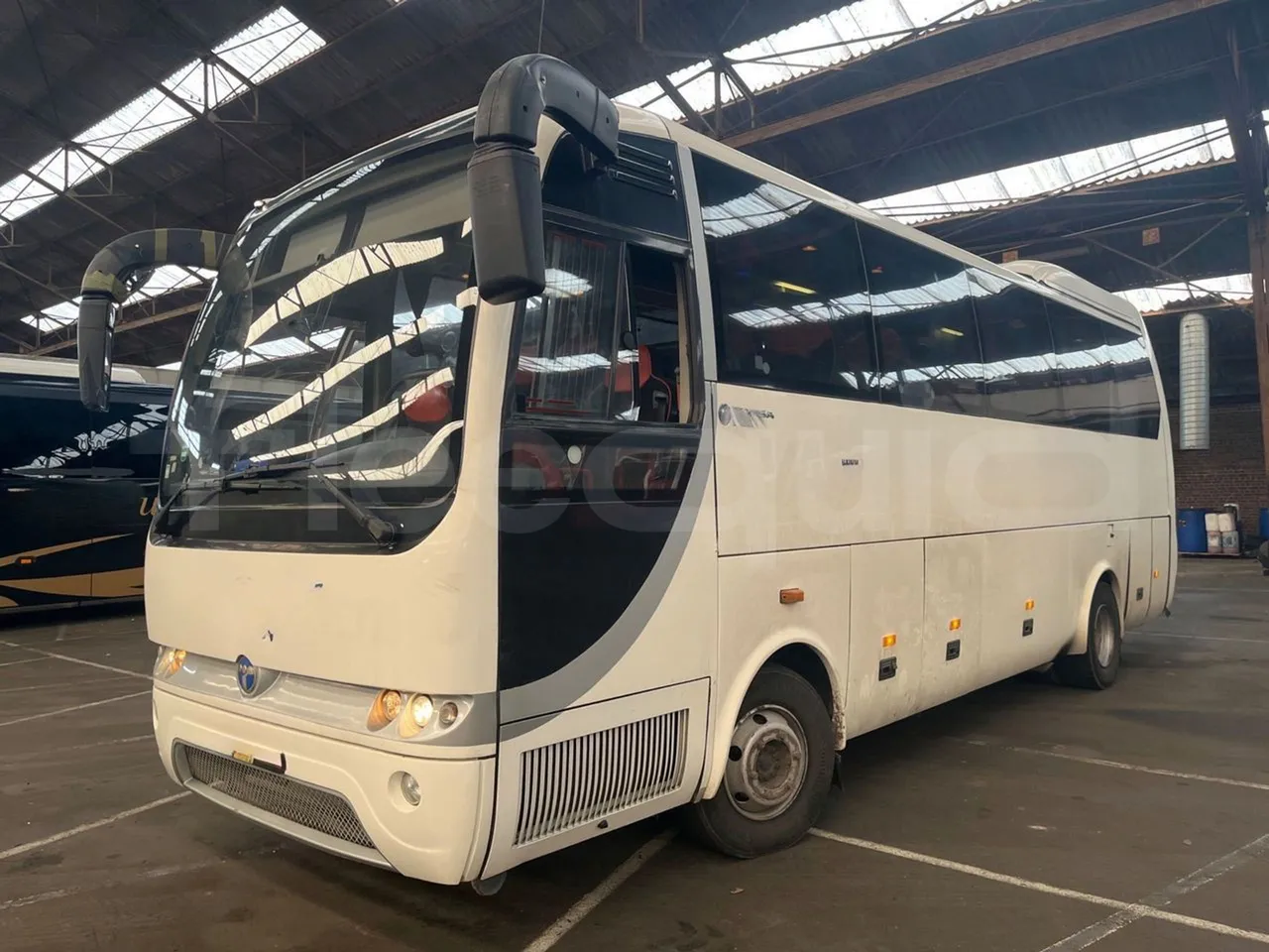 Temsa Opalin HNJ55L21R - Euro5 - 184kW - 8.393mt - 3/4 front left